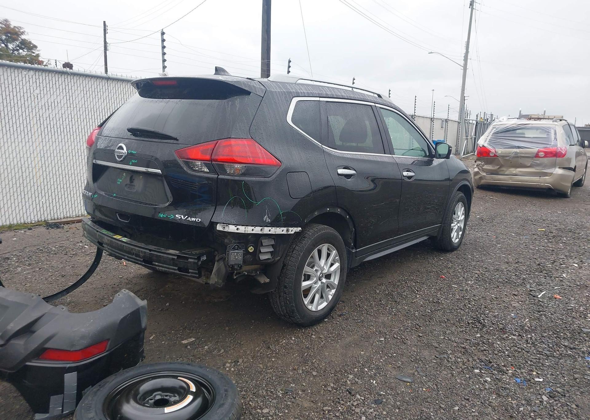2017 NISSAN ROGUE
