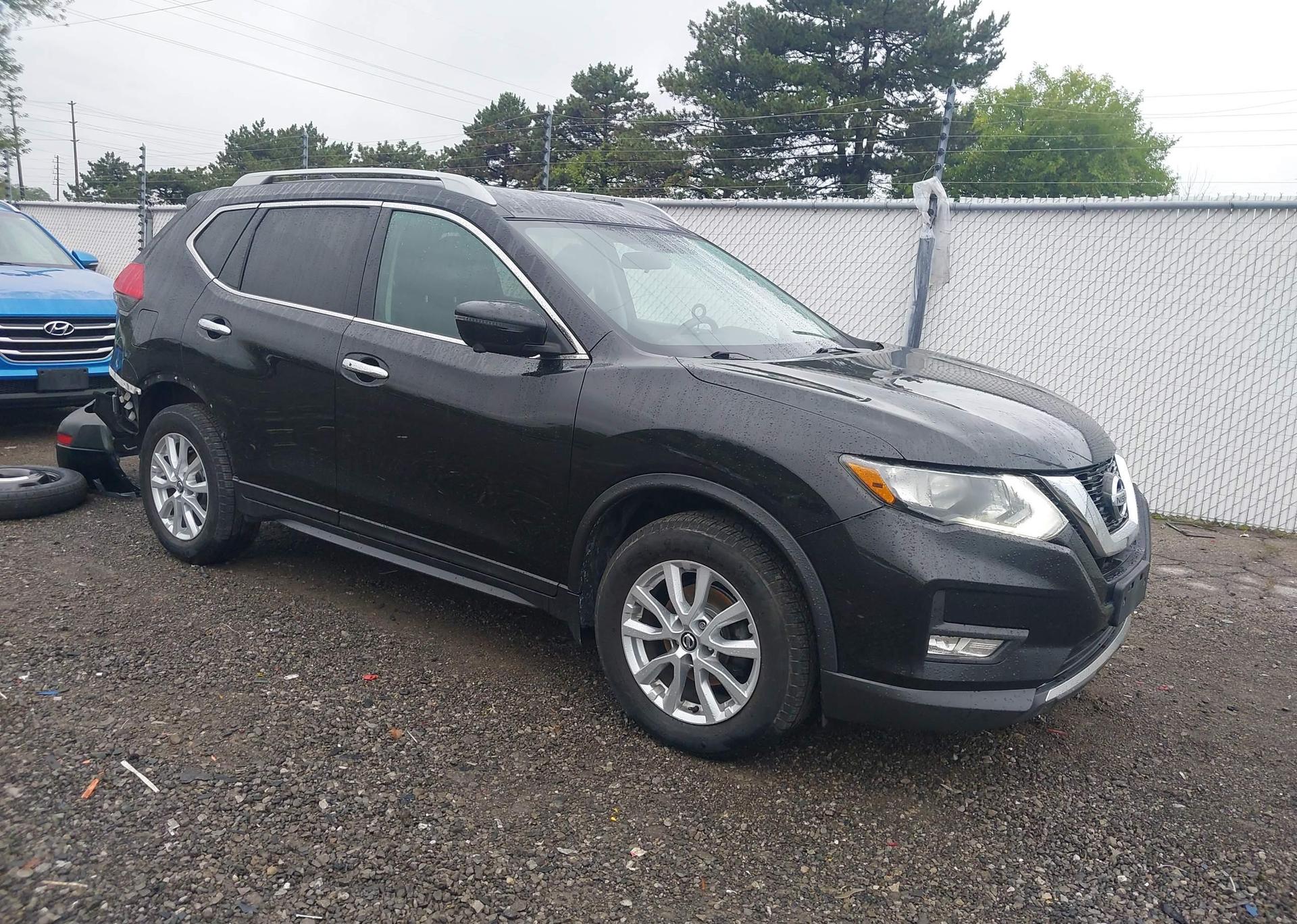 2017 NISSAN ROGUE