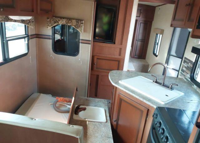 2014 PALOMINO SOLAIRE