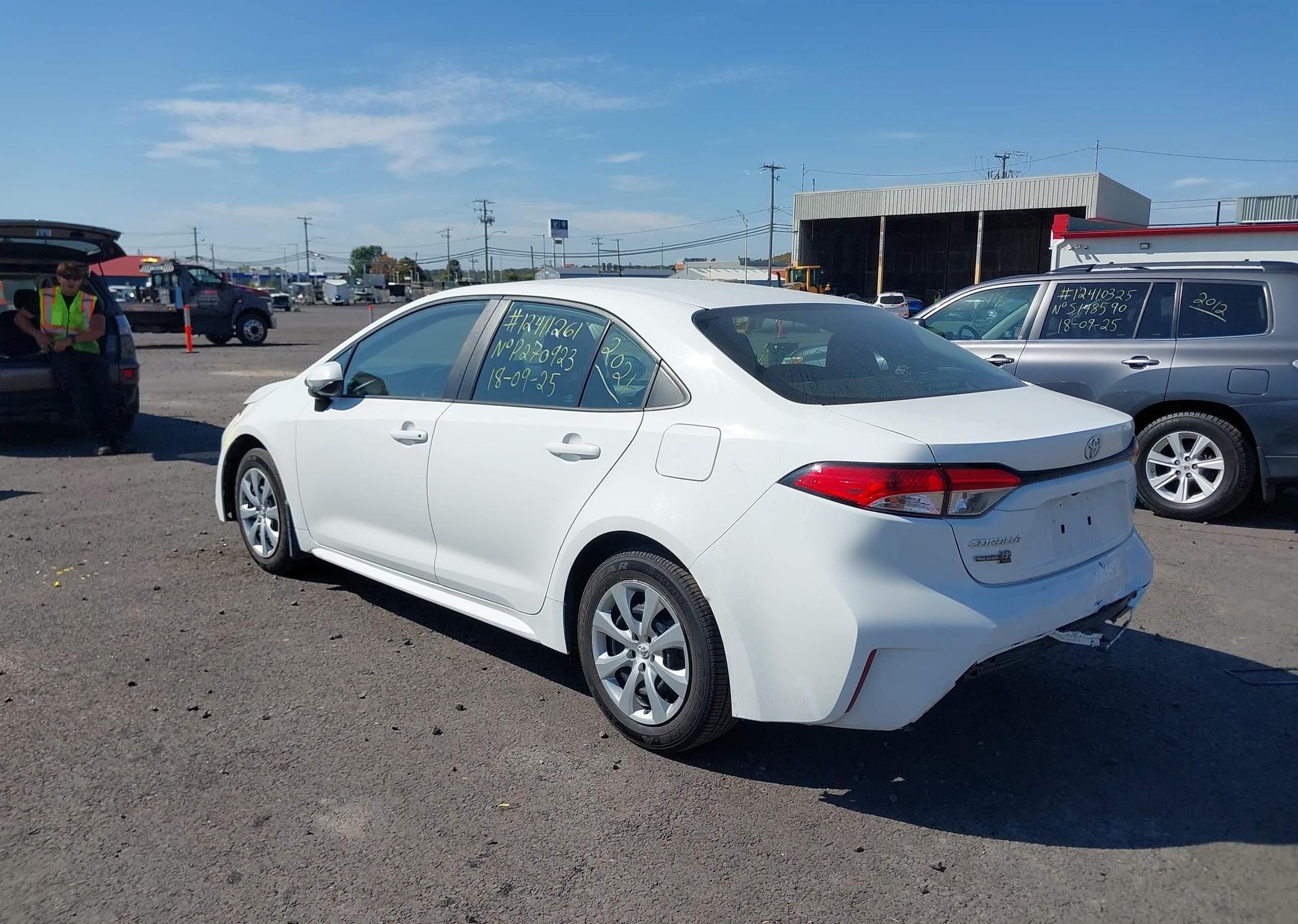 2021 TOYOTA COROLLA LE