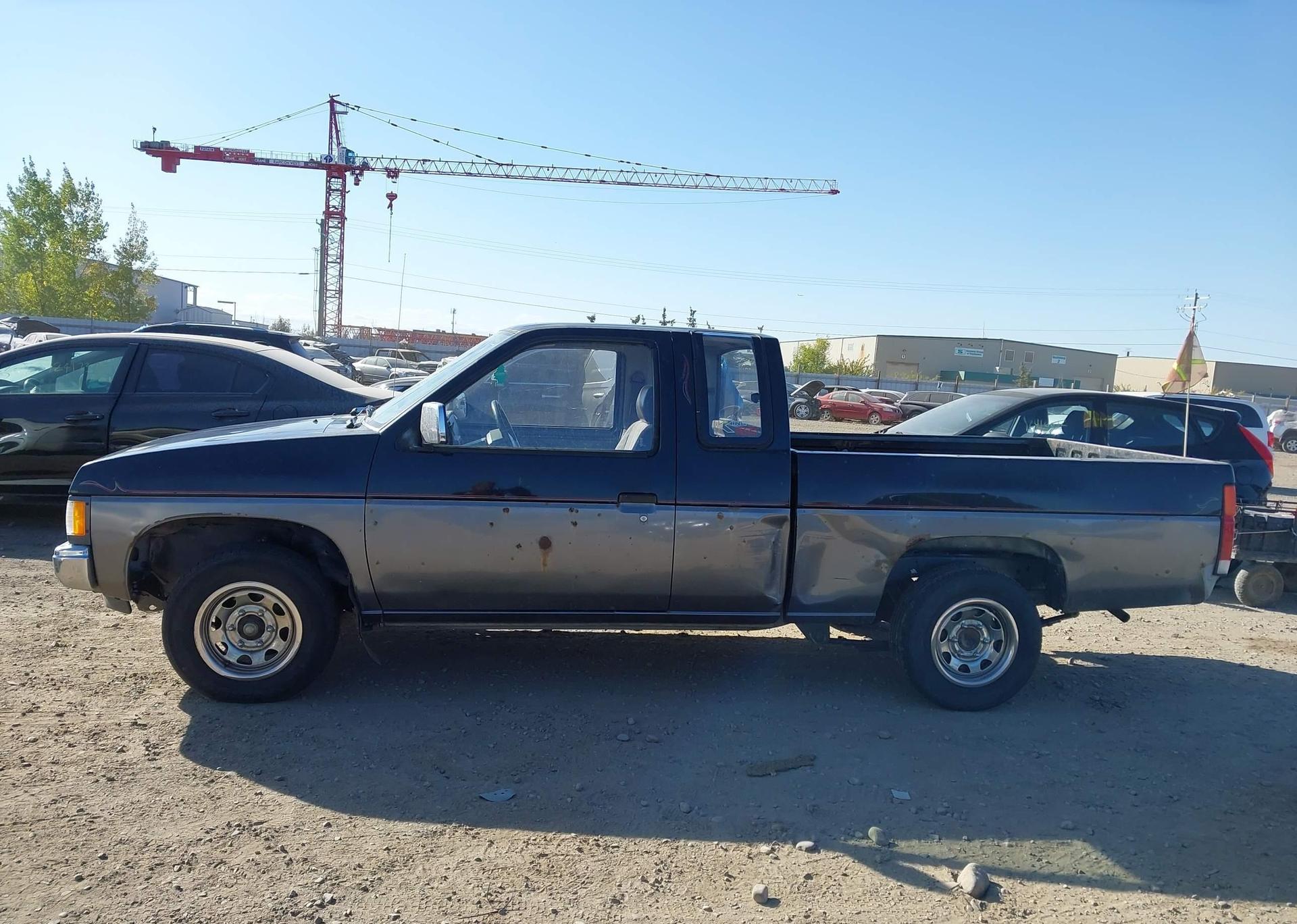 1990 NISSAN D21 KING CAB