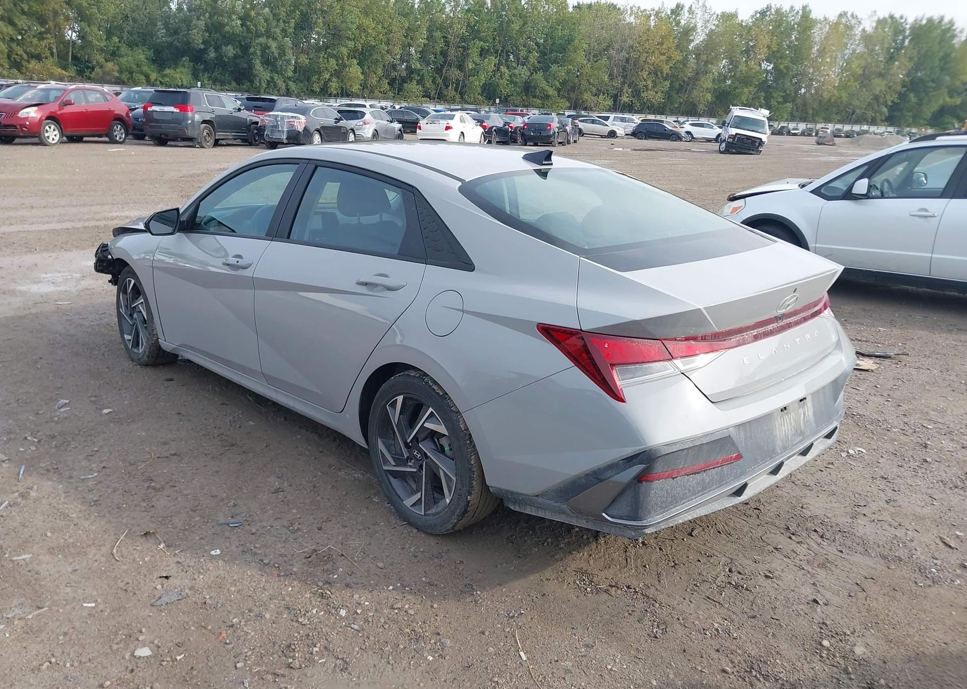 2024 HYUNDAI ELANTRA SEL