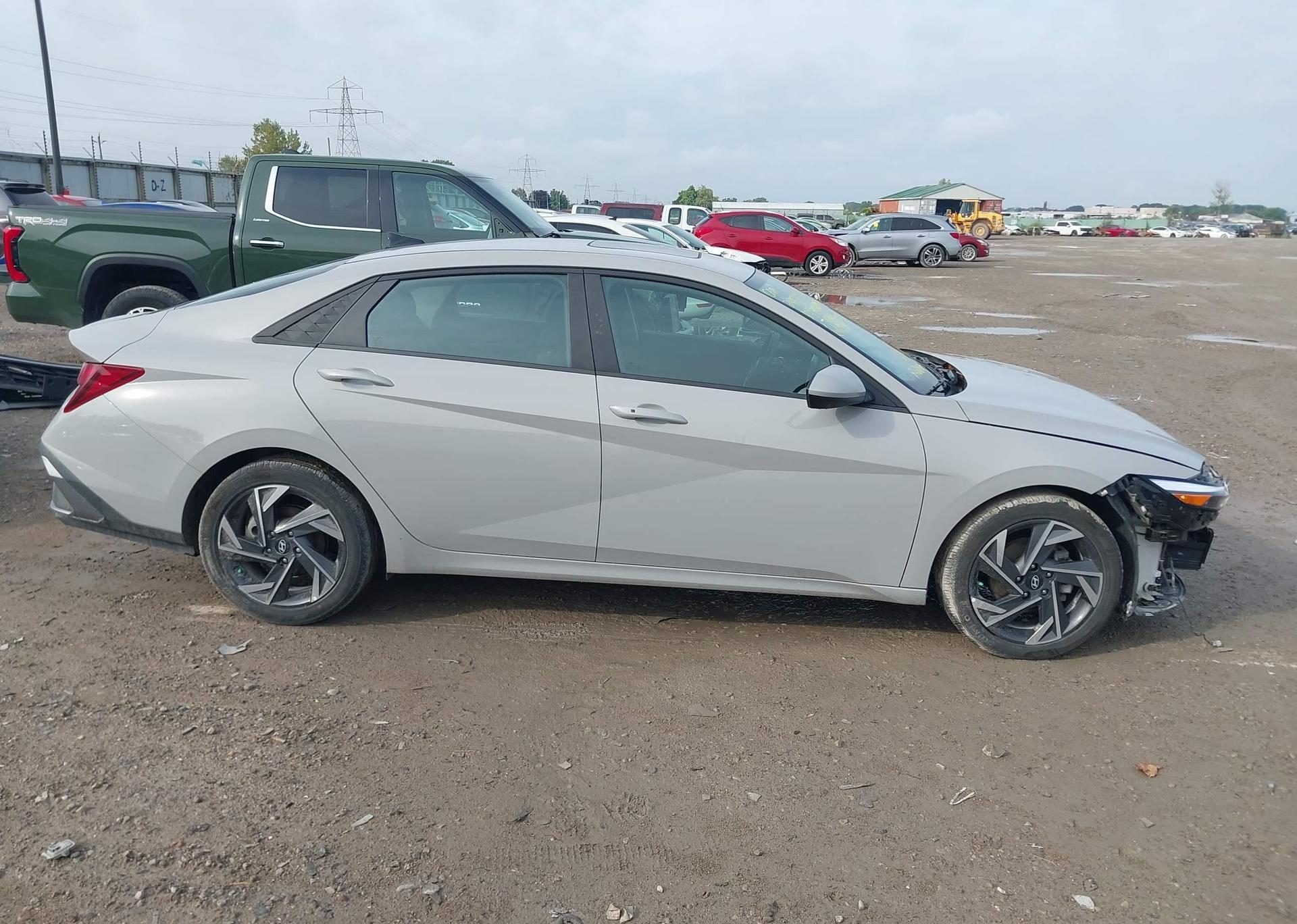2024 HYUNDAI ELANTRA SEL