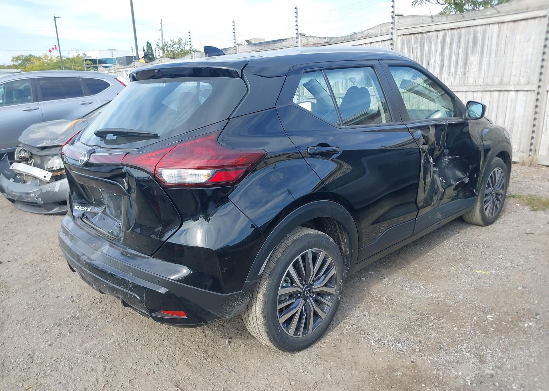 2025 NISSAN KICKS PLAY SV
