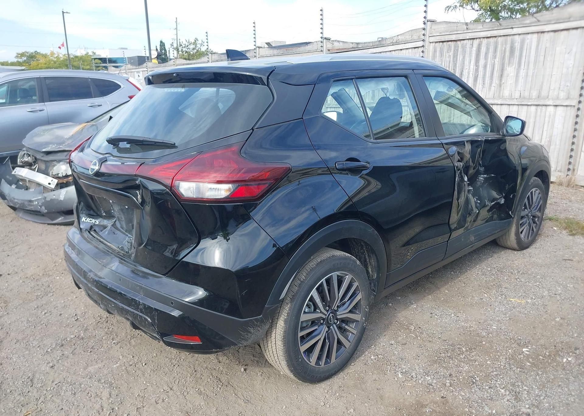 2025 NISSAN KICKS PLAY SV