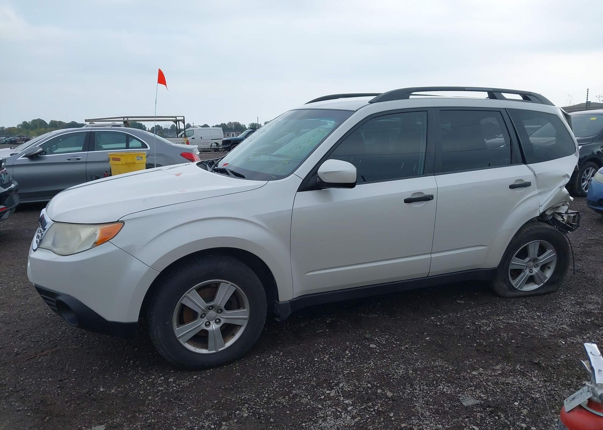 2010 SUBARU FORESTER XS