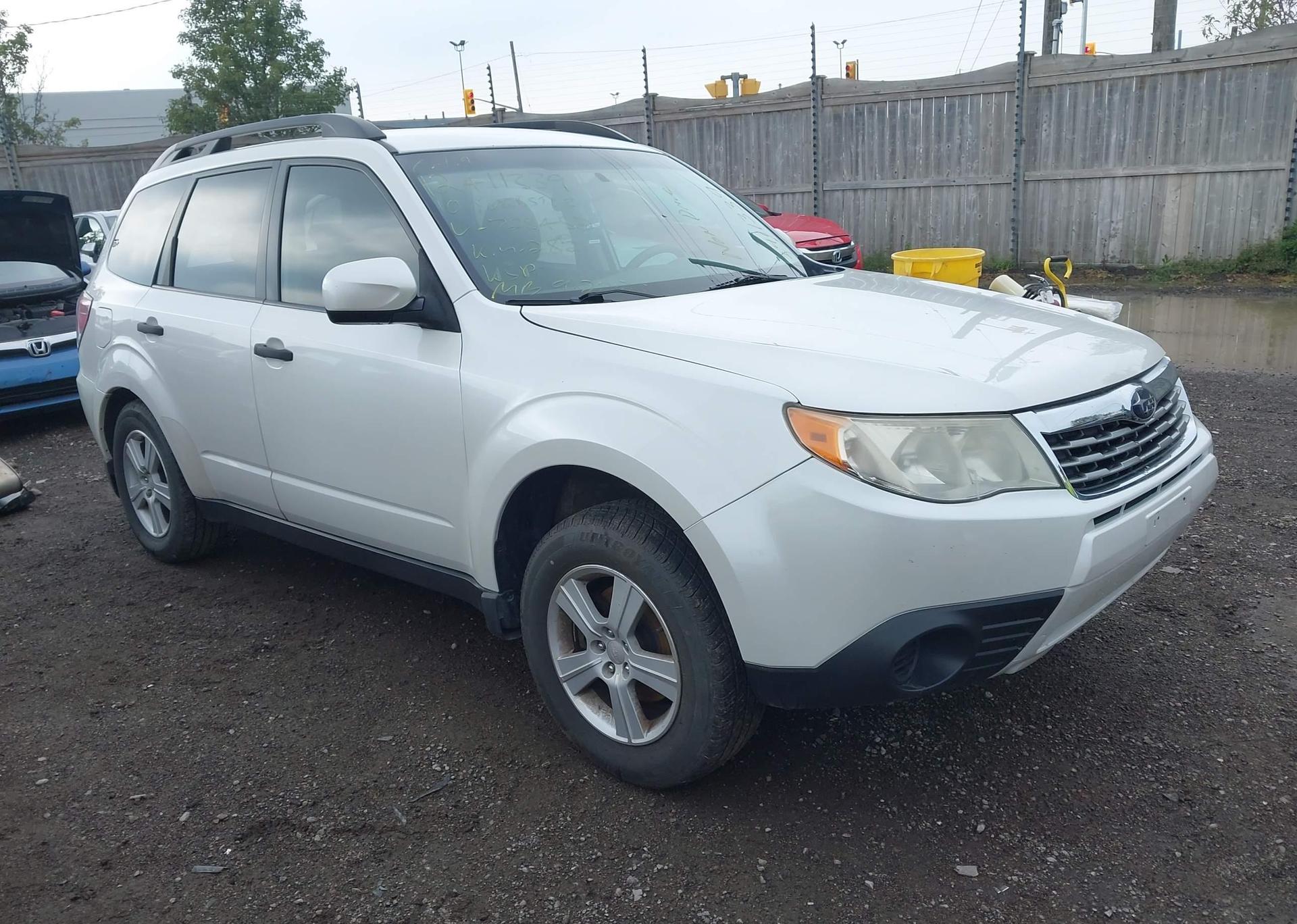 2010 SUBARU FORESTER XS