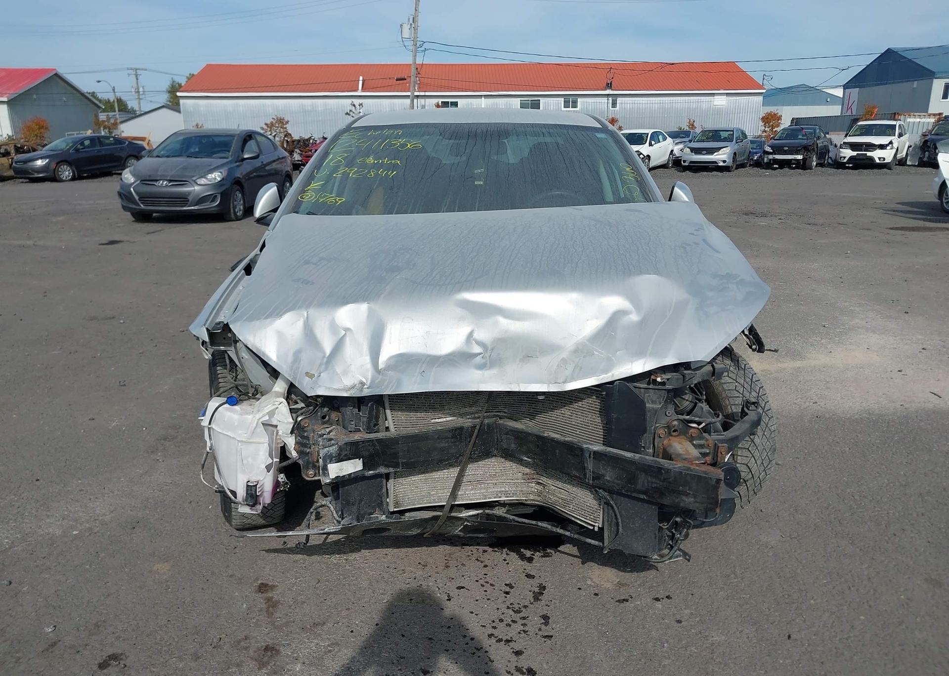 2018 HYUNDAI elantra se
