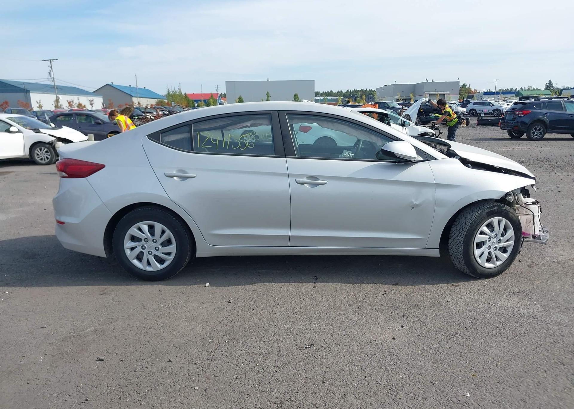 2018 HYUNDAI elantra se