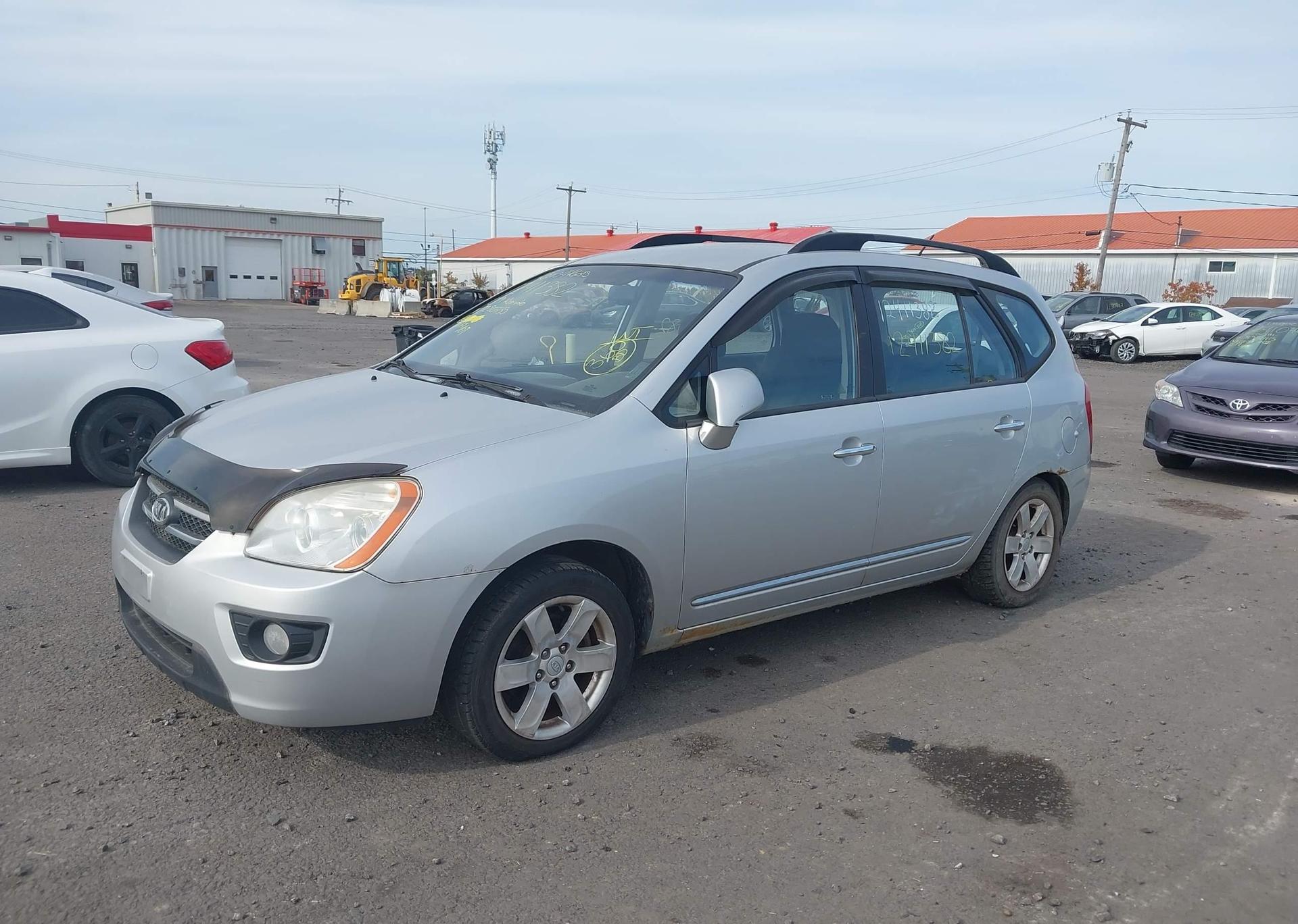 2009 KIA RONDO LX