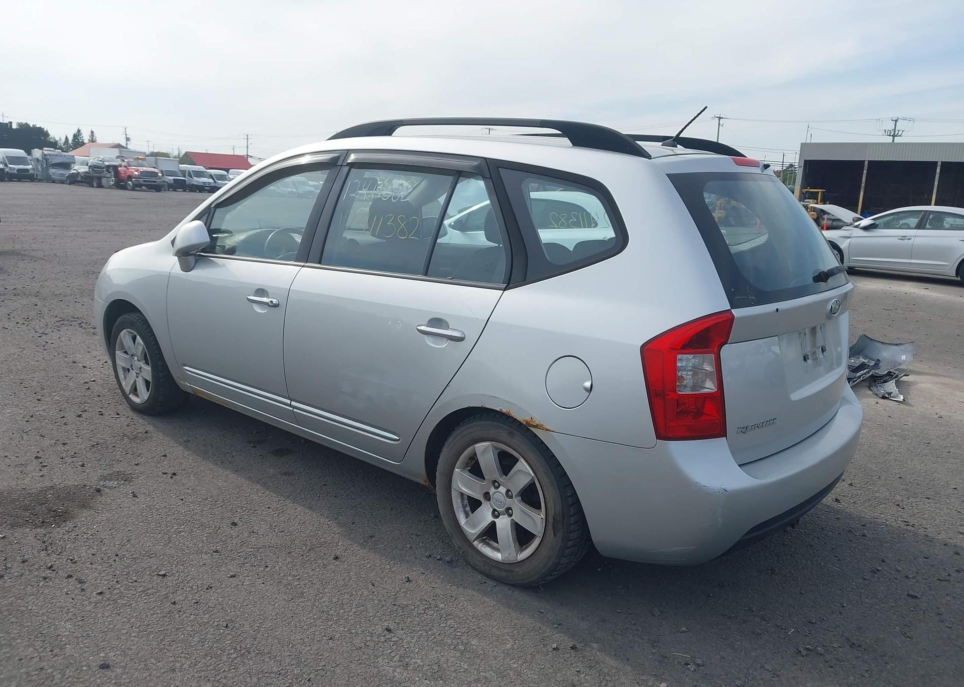 2009 KIA RONDO LX