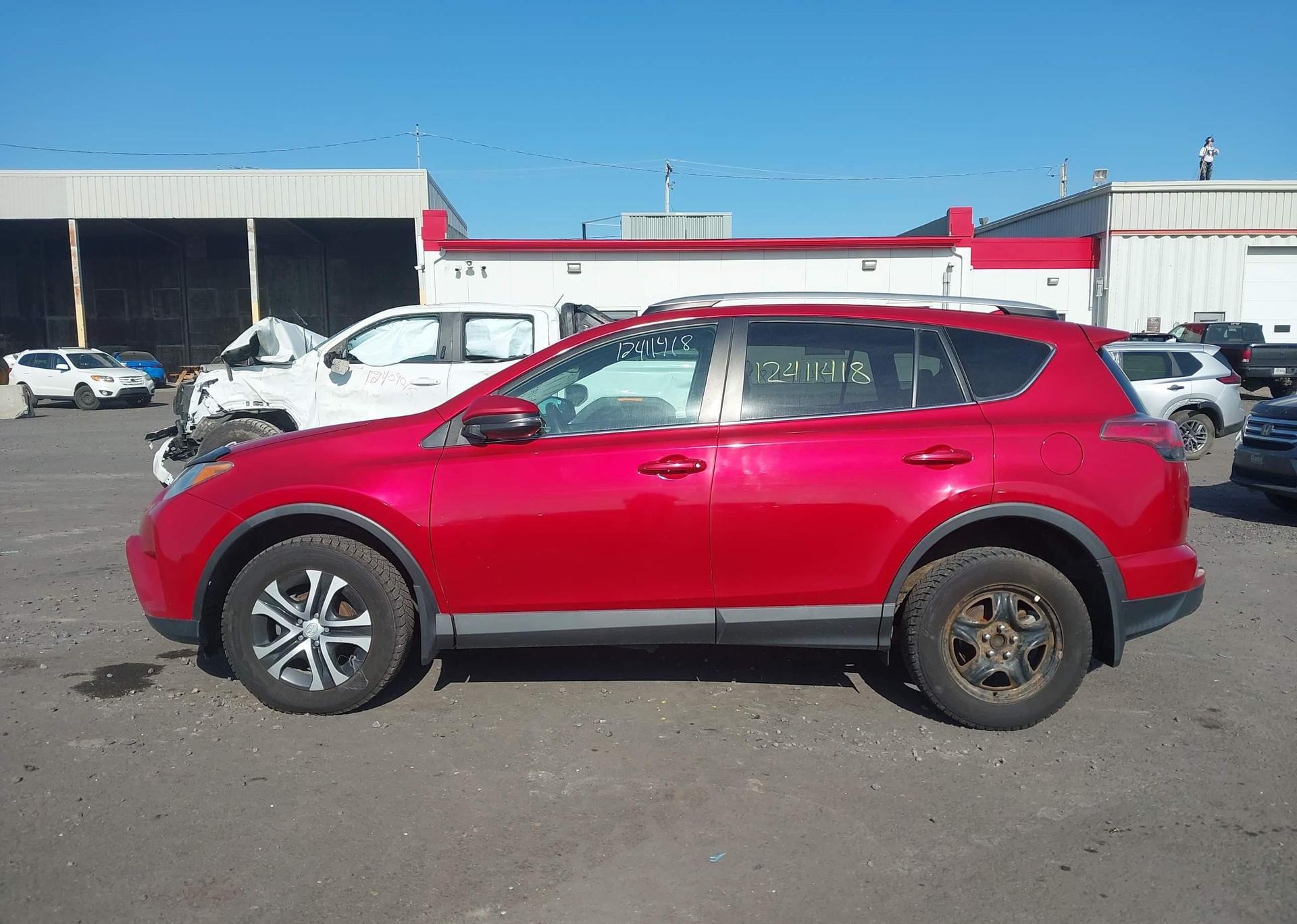 2016 TOYOTA RAV4 LE