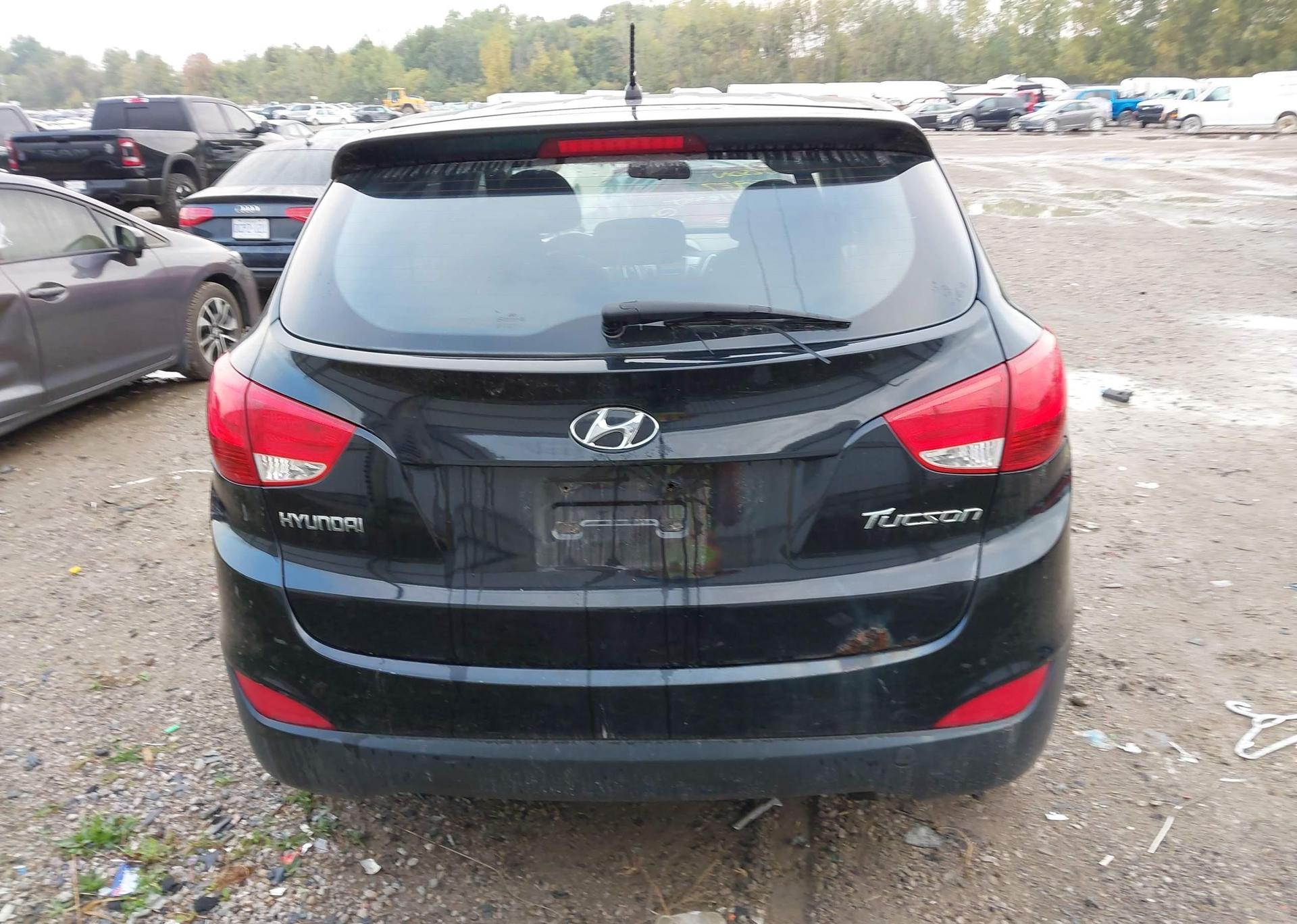 2012 HYUNDAI TUCSON GL