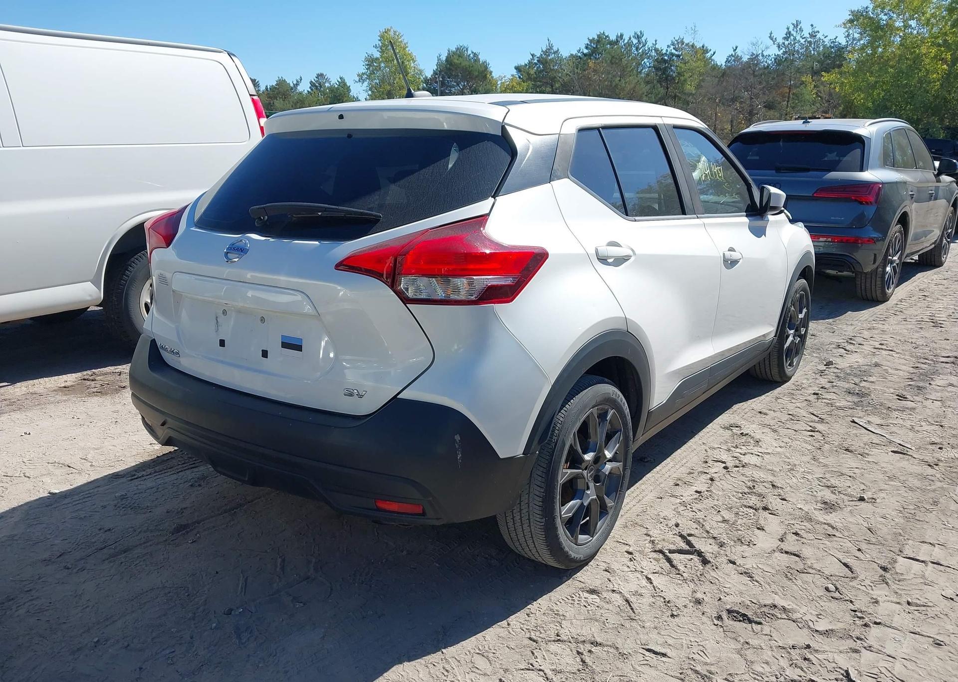 2018 NISSAN KICKS S