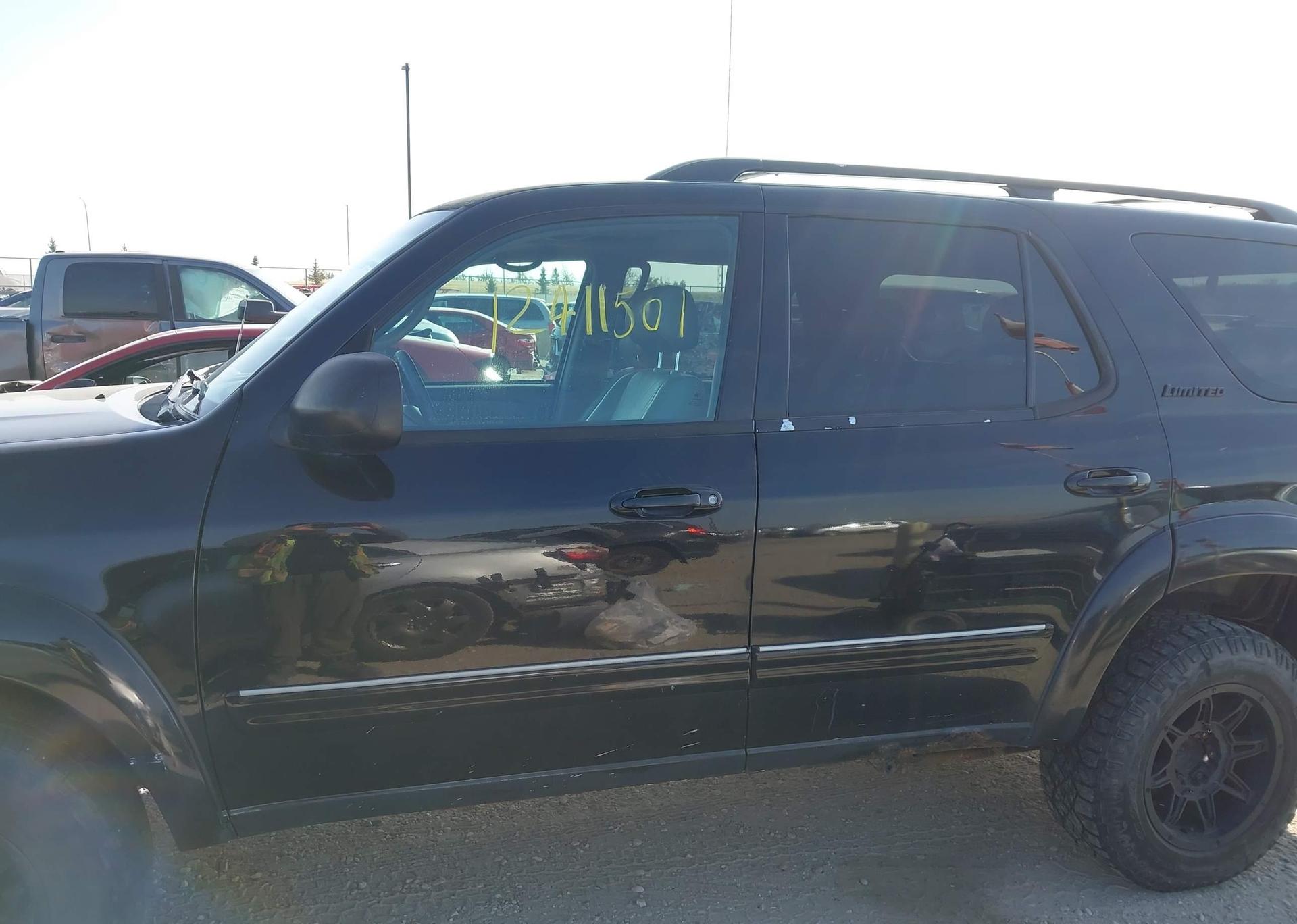 2001 TOYOTA SEQUOIA LIMITED V8