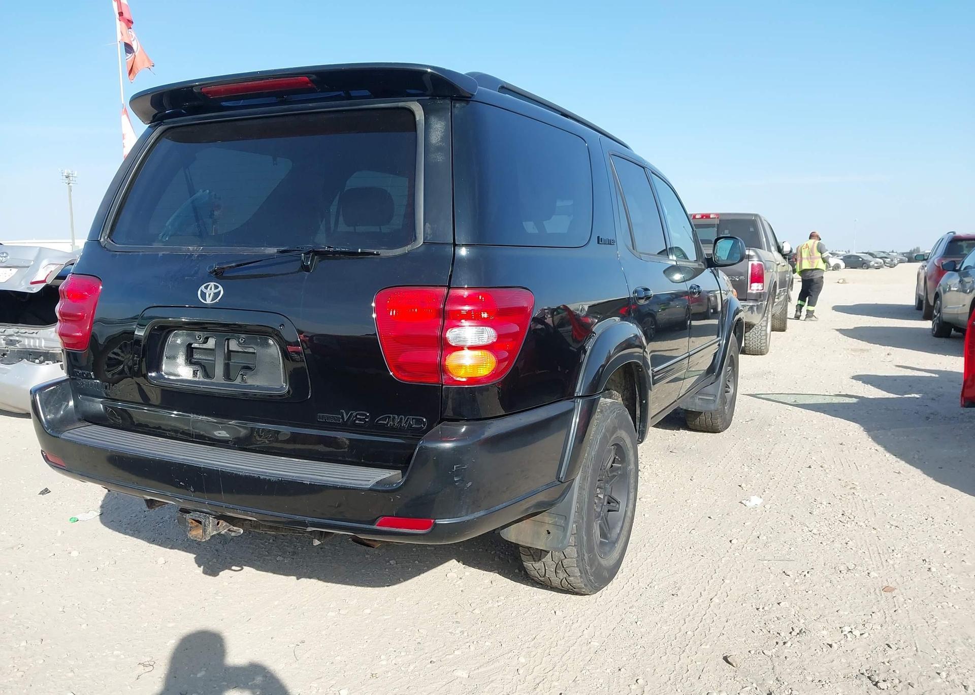 2001 TOYOTA SEQUOIA LIMITED V8