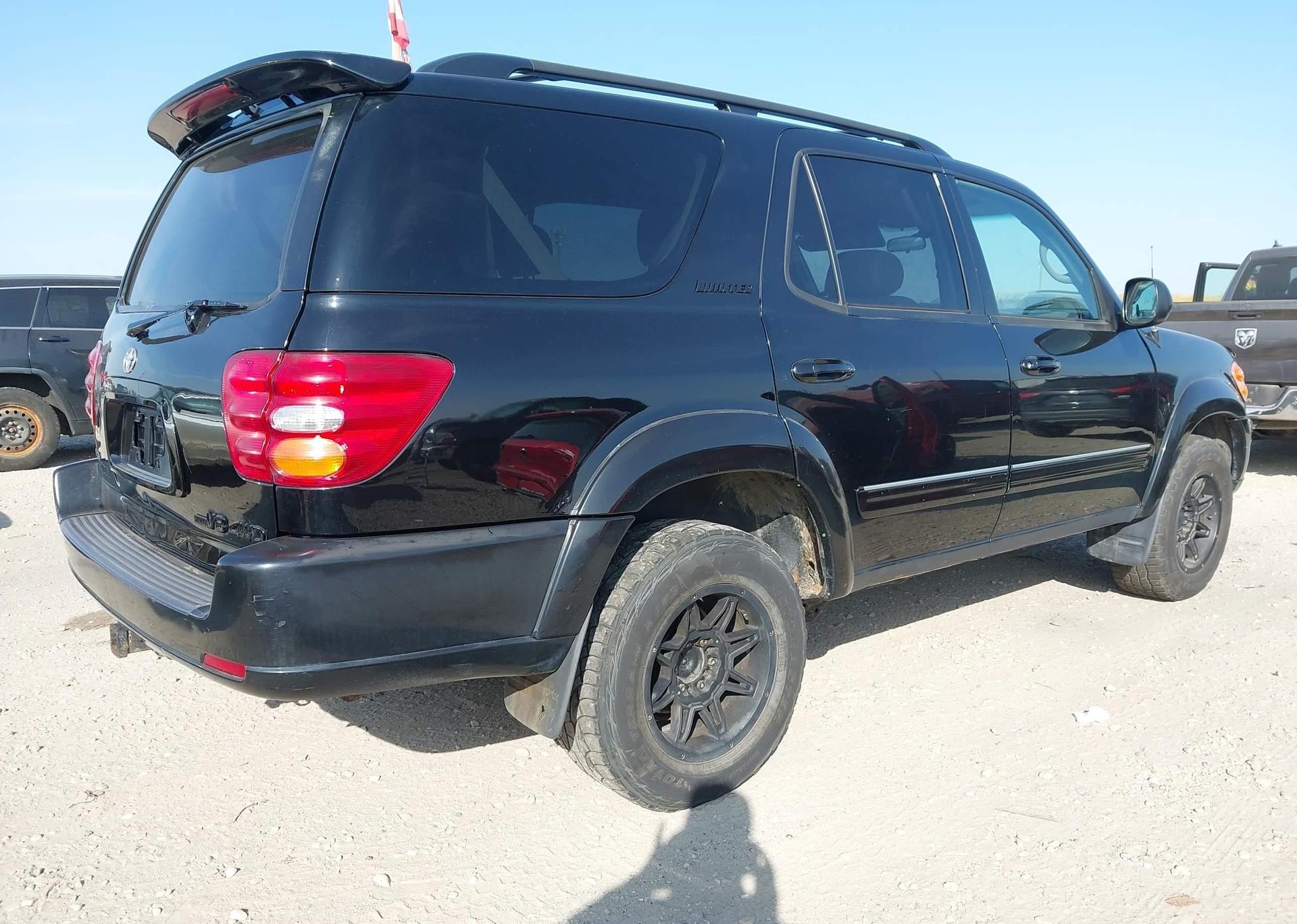 2001 TOYOTA SEQUOIA LIMITED V8
