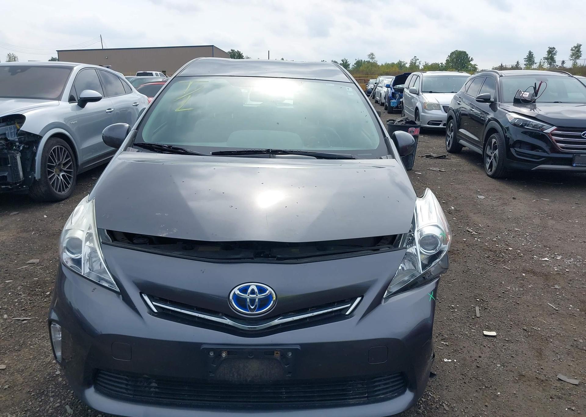 2014 TOYOTA PRIUS V