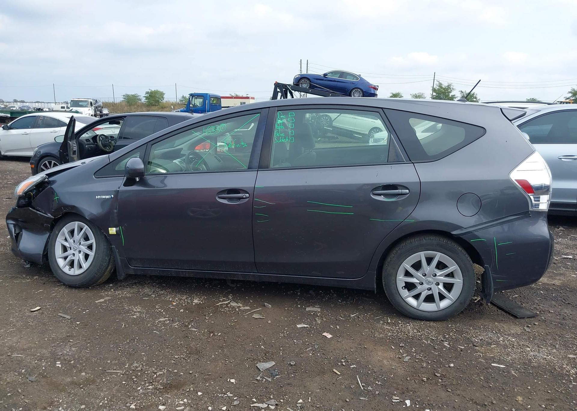 2014 TOYOTA PRIUS V