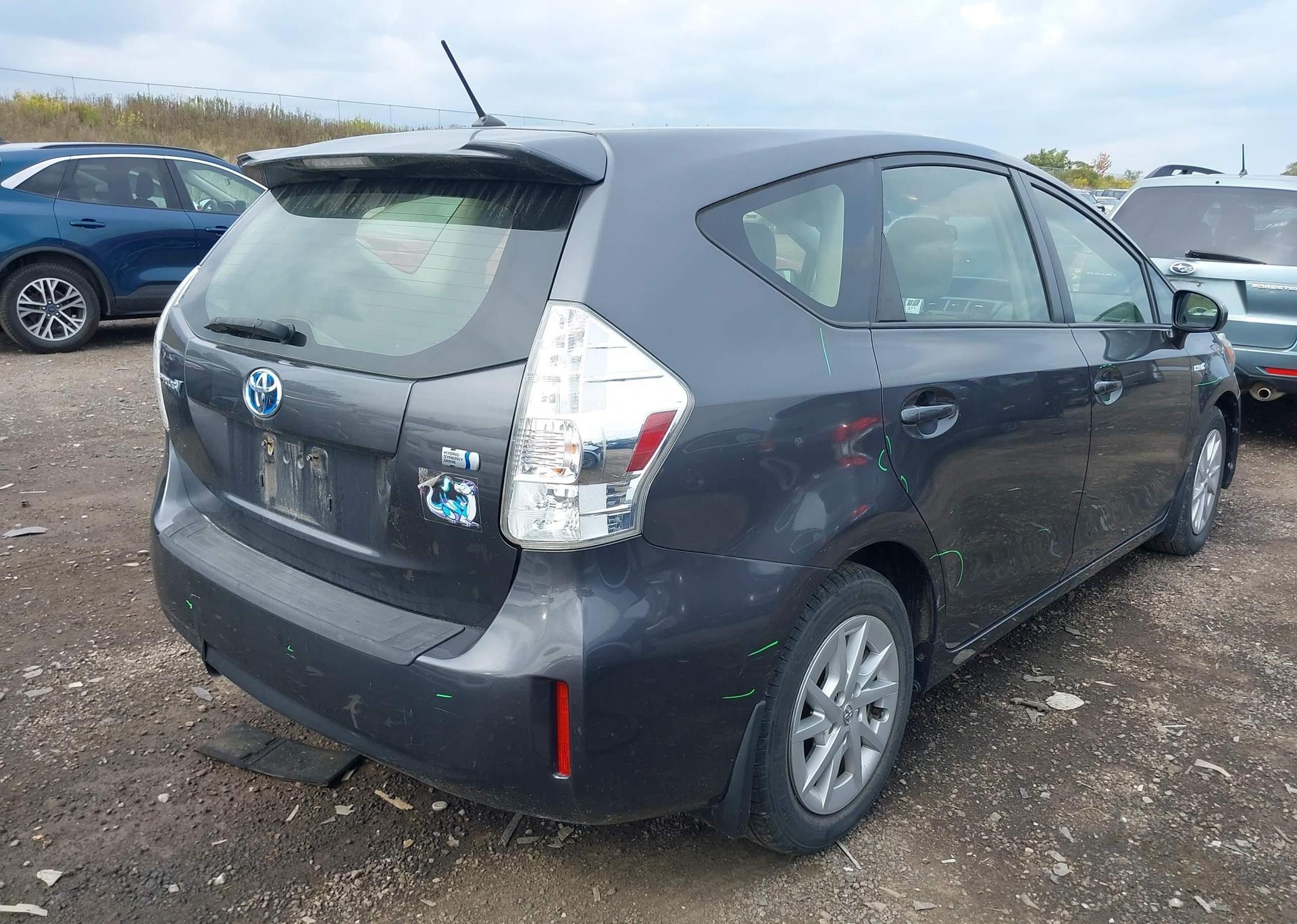 2014 TOYOTA PRIUS V