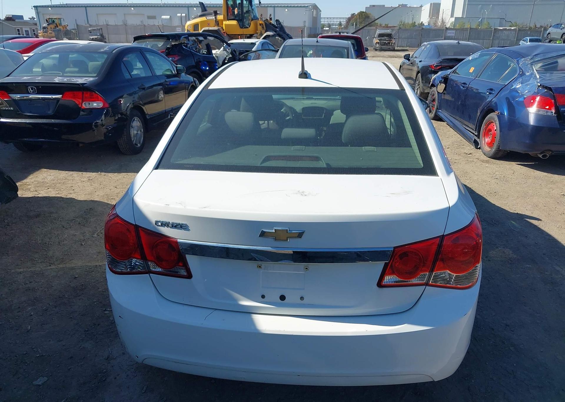 2011 CHEVROLET CRUZE