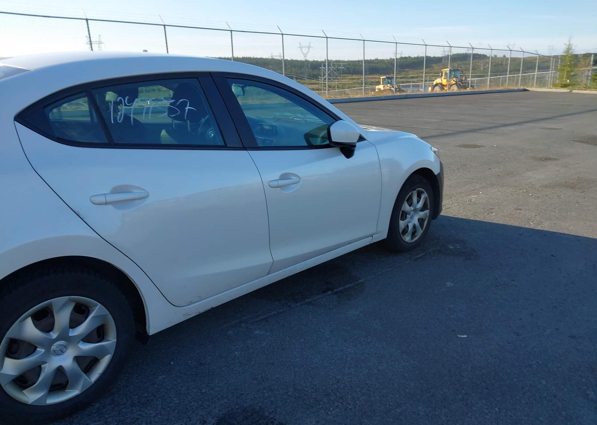 2015 MAZDA MAZDA3 GX