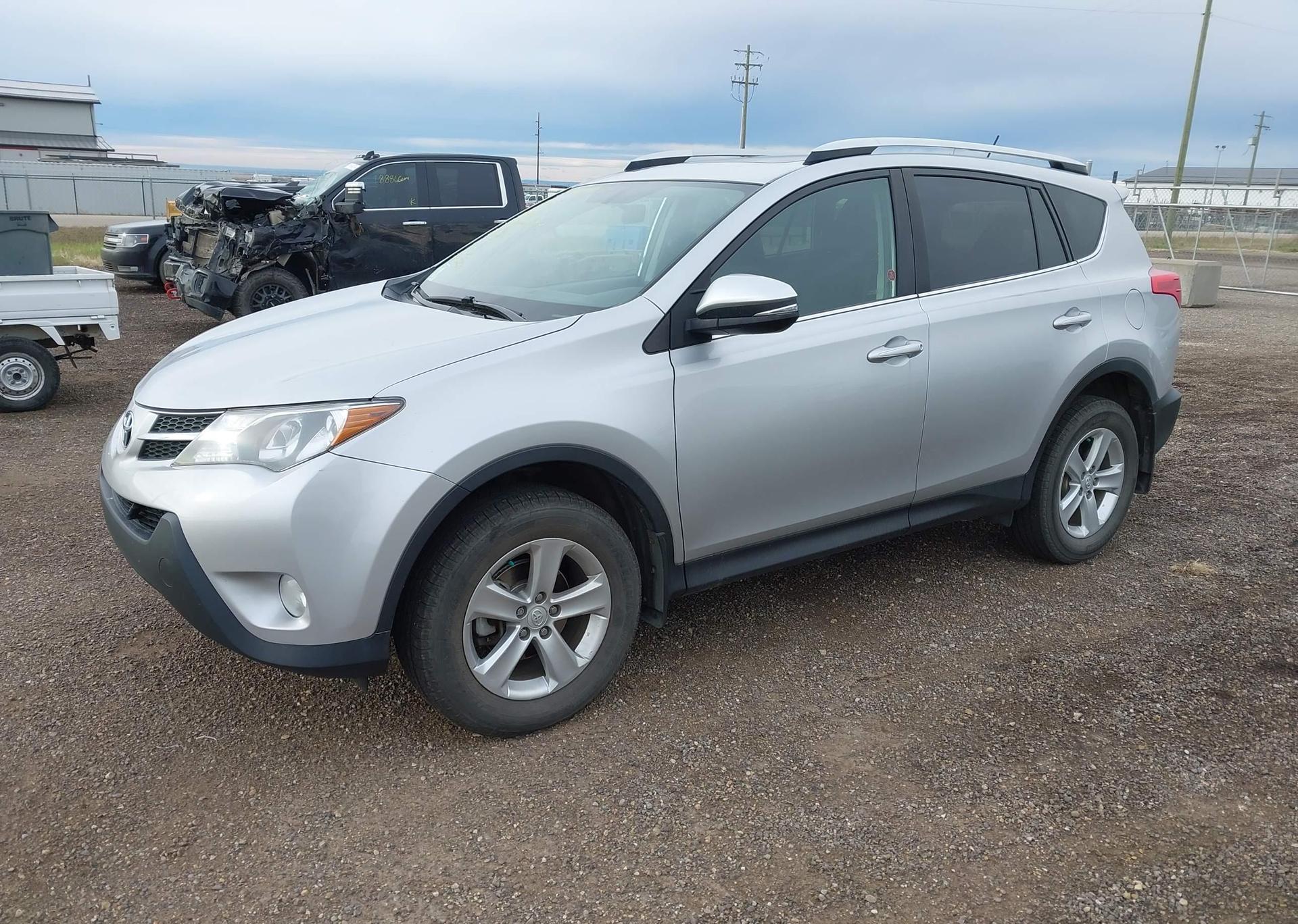 2013 TOYOTA RAV4 XLE