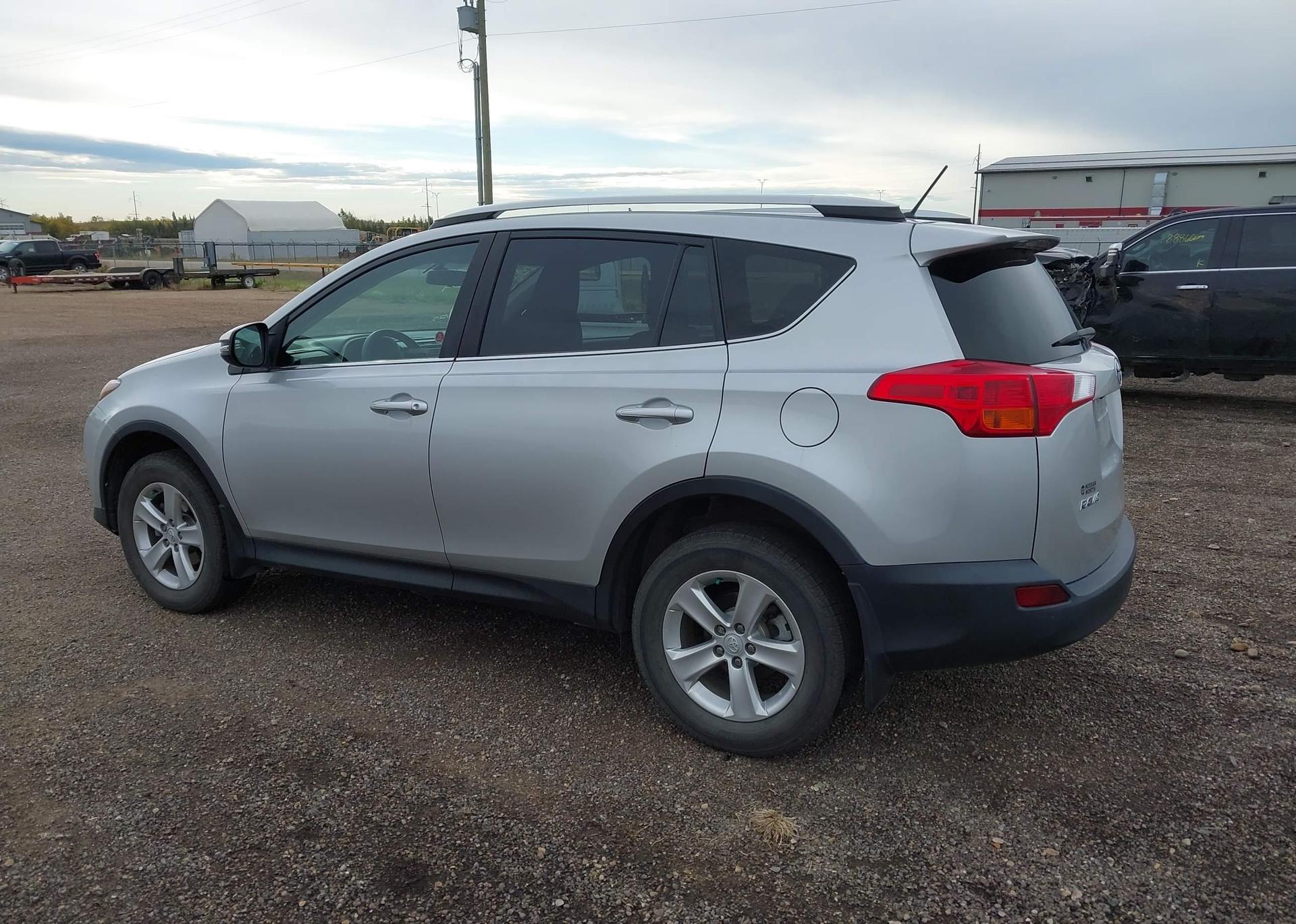 2013 TOYOTA RAV4 XLE
