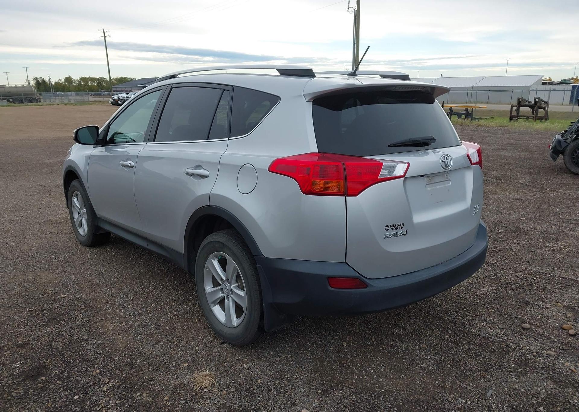 2013 TOYOTA RAV4 XLE