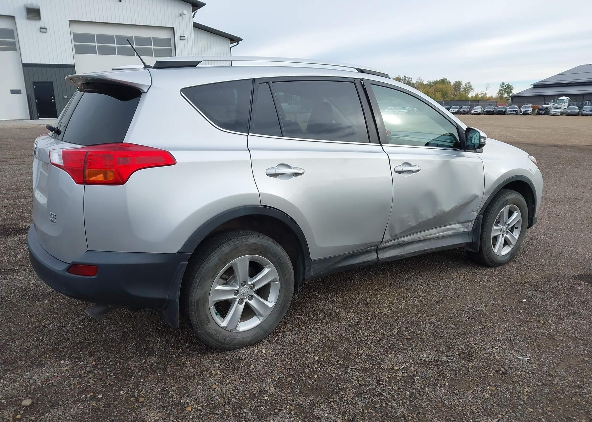 2013 TOYOTA RAV4 XLE