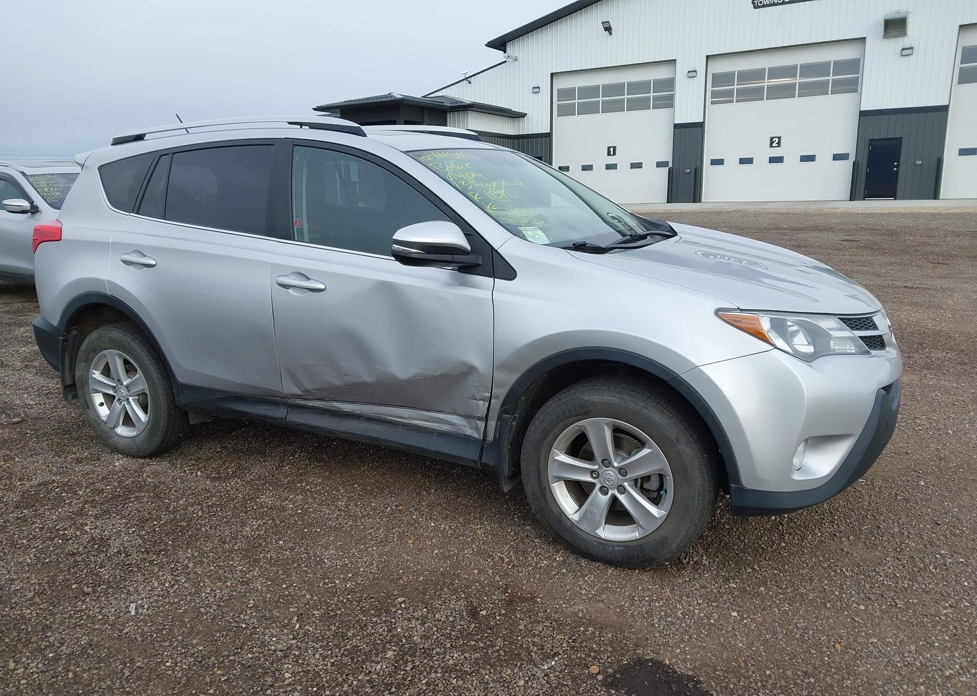 2013 TOYOTA RAV4 XLE