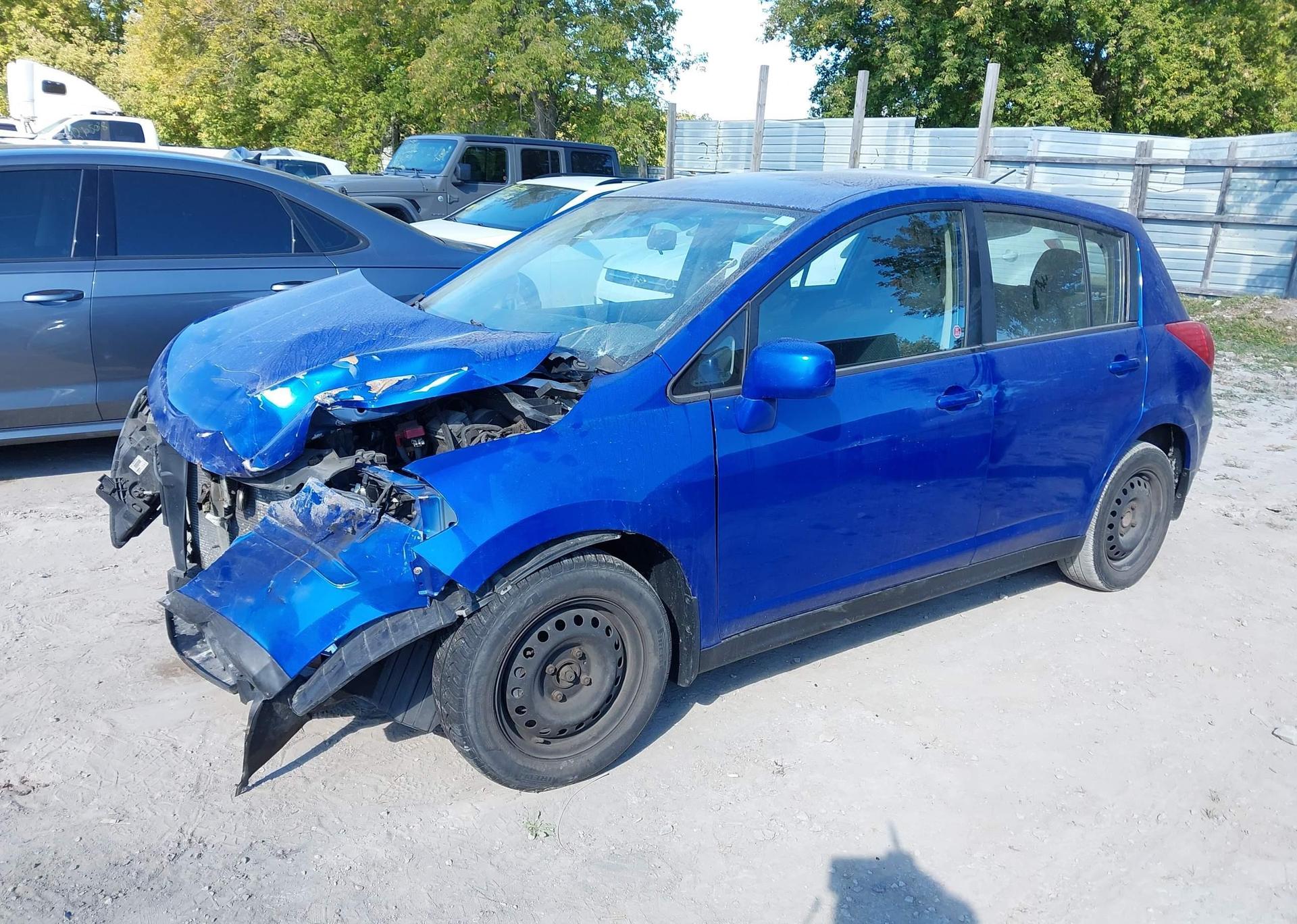 2012 NISSAN VERSA S