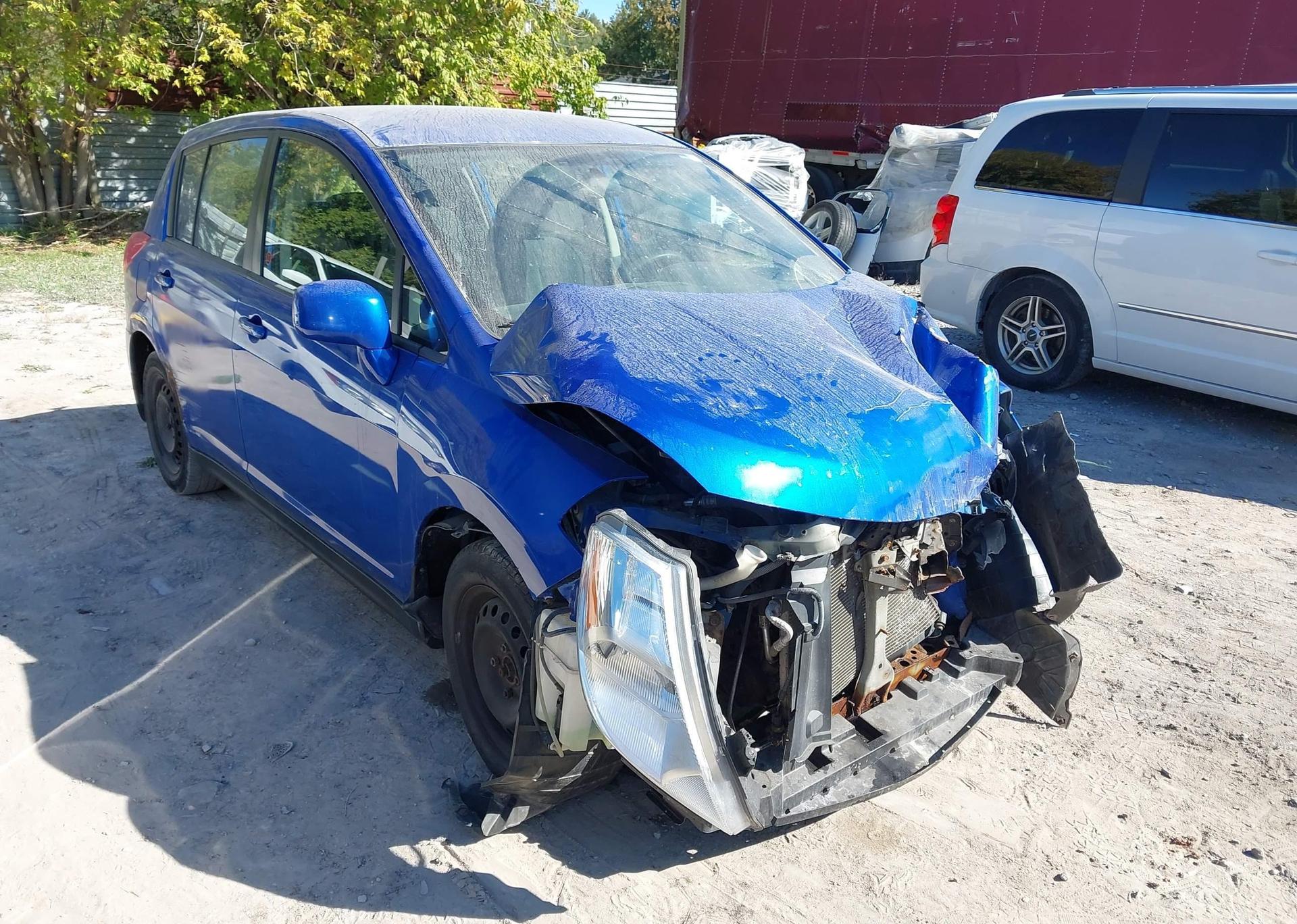 2012 NISSAN VERSA S