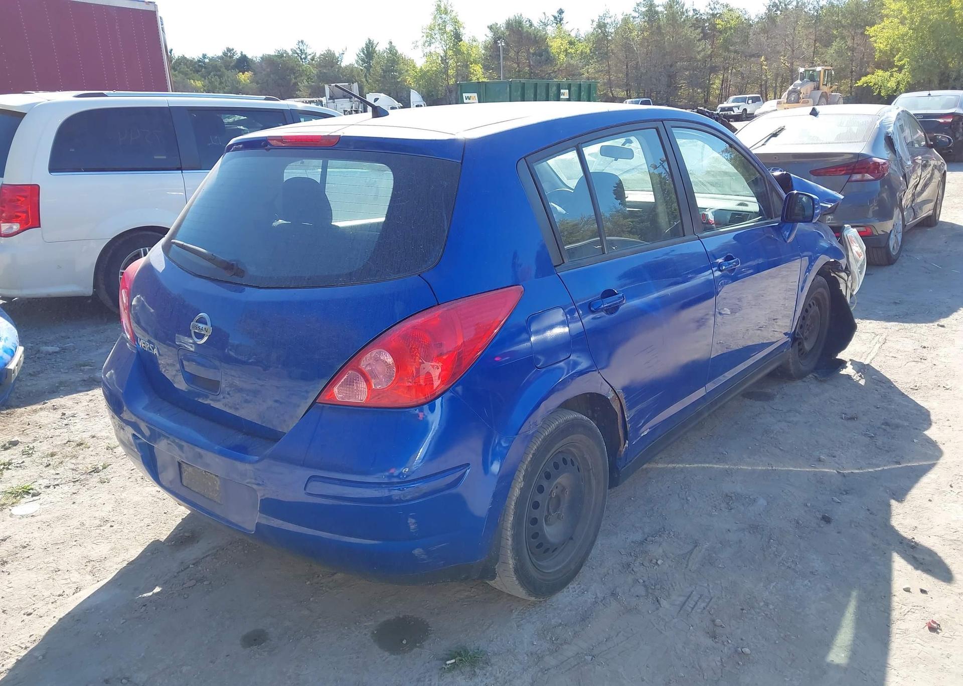 2012 NISSAN VERSA S