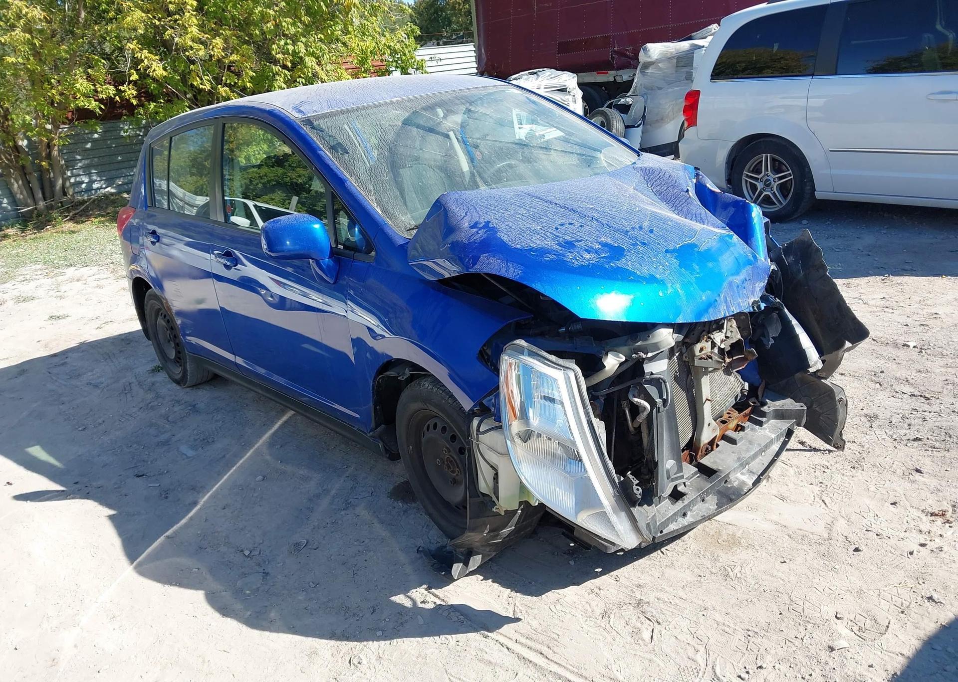 2012 NISSAN VERSA S