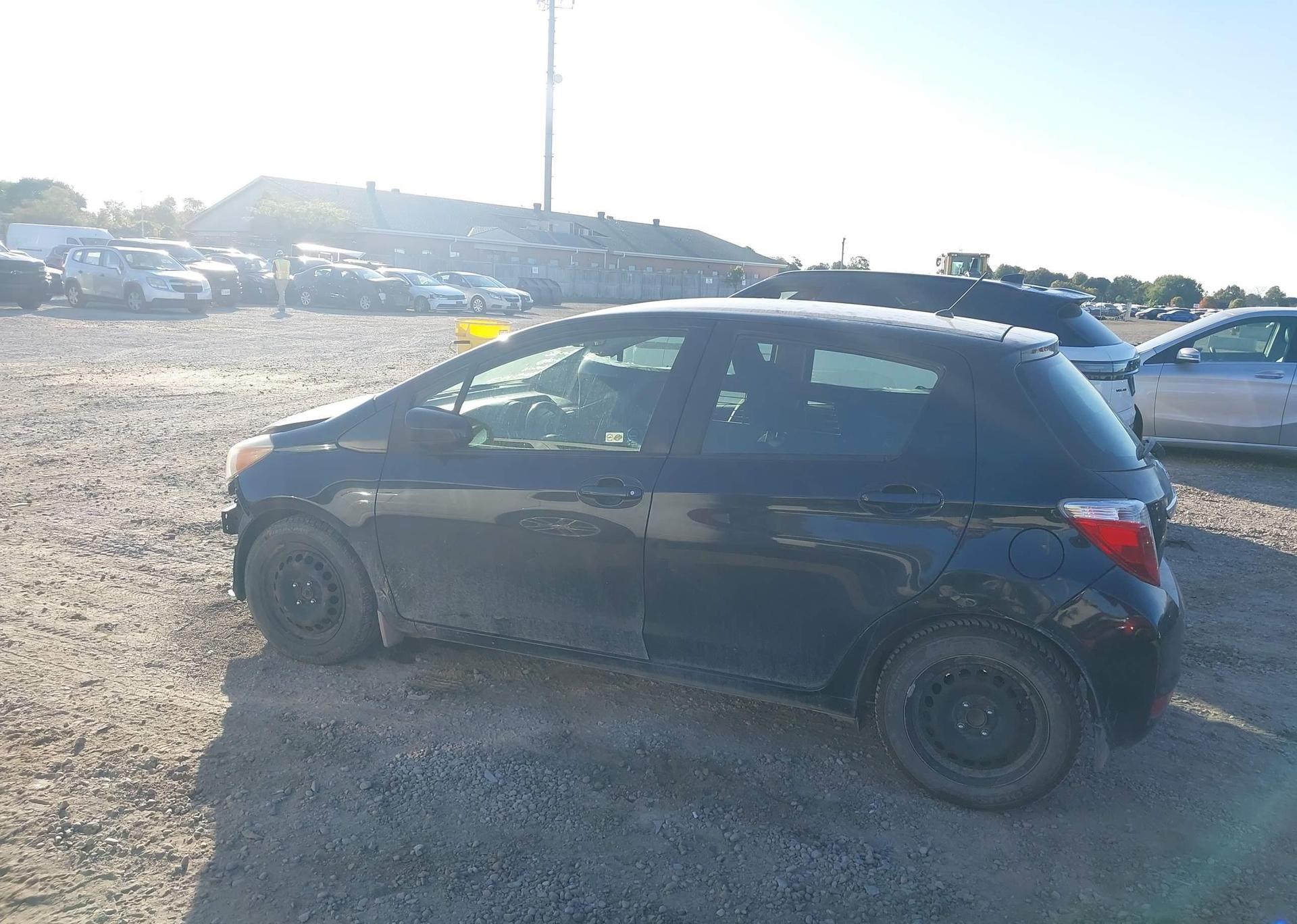 2013 TOYOTA YARIS