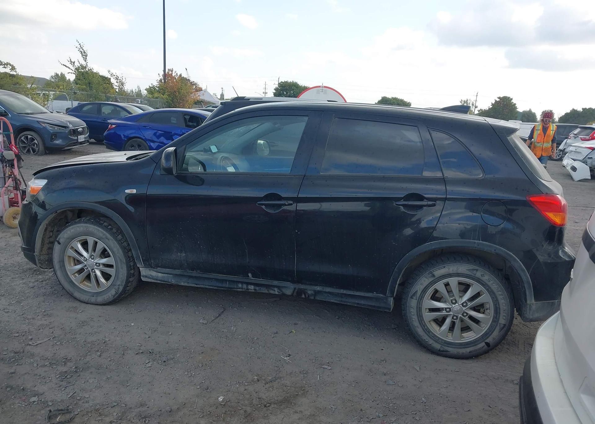 2019 MITSUBISHI RVR SE