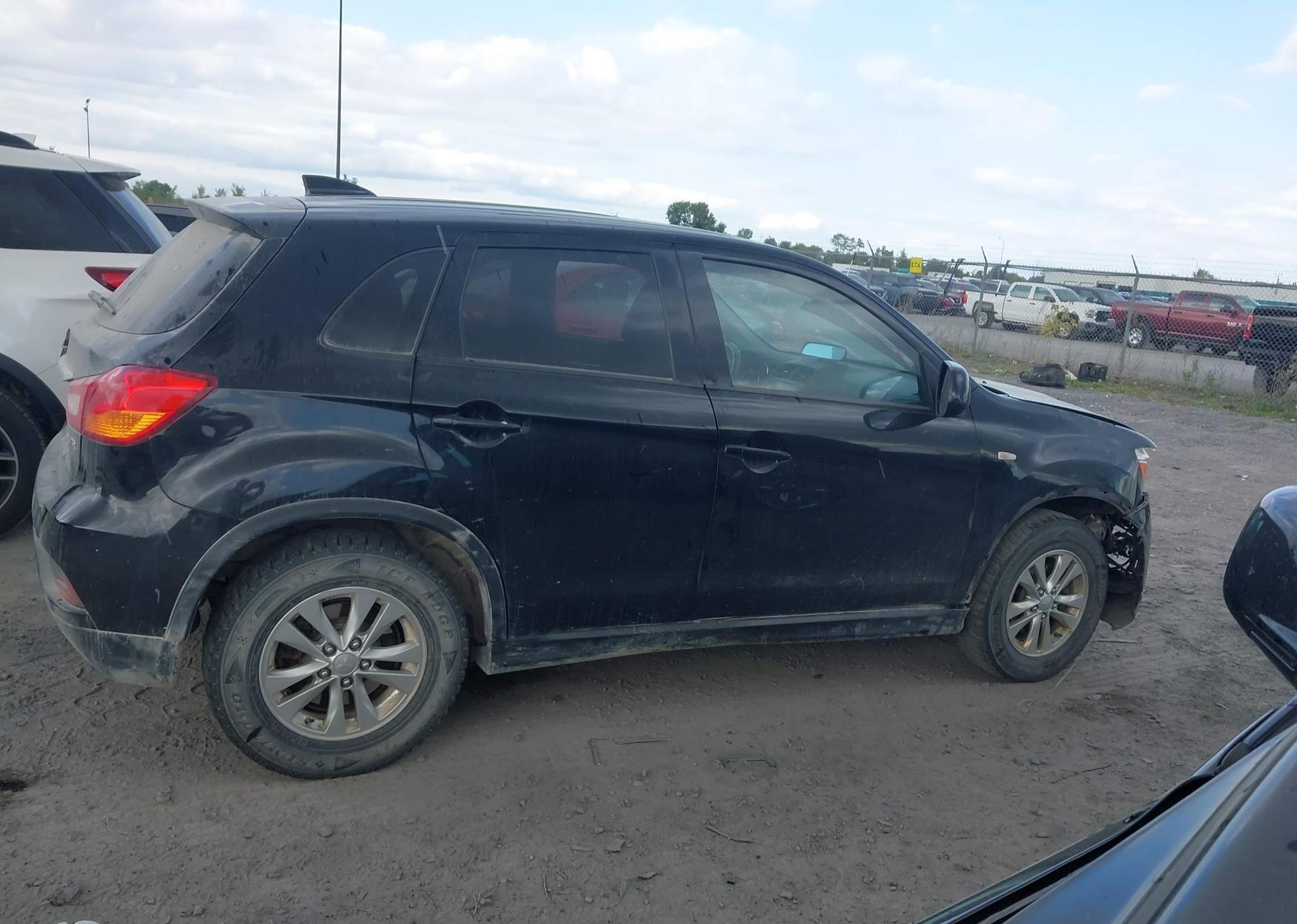 2019 MITSUBISHI RVR SE