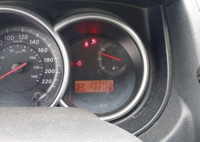 2011 NISSAN VERSA 1.8SL