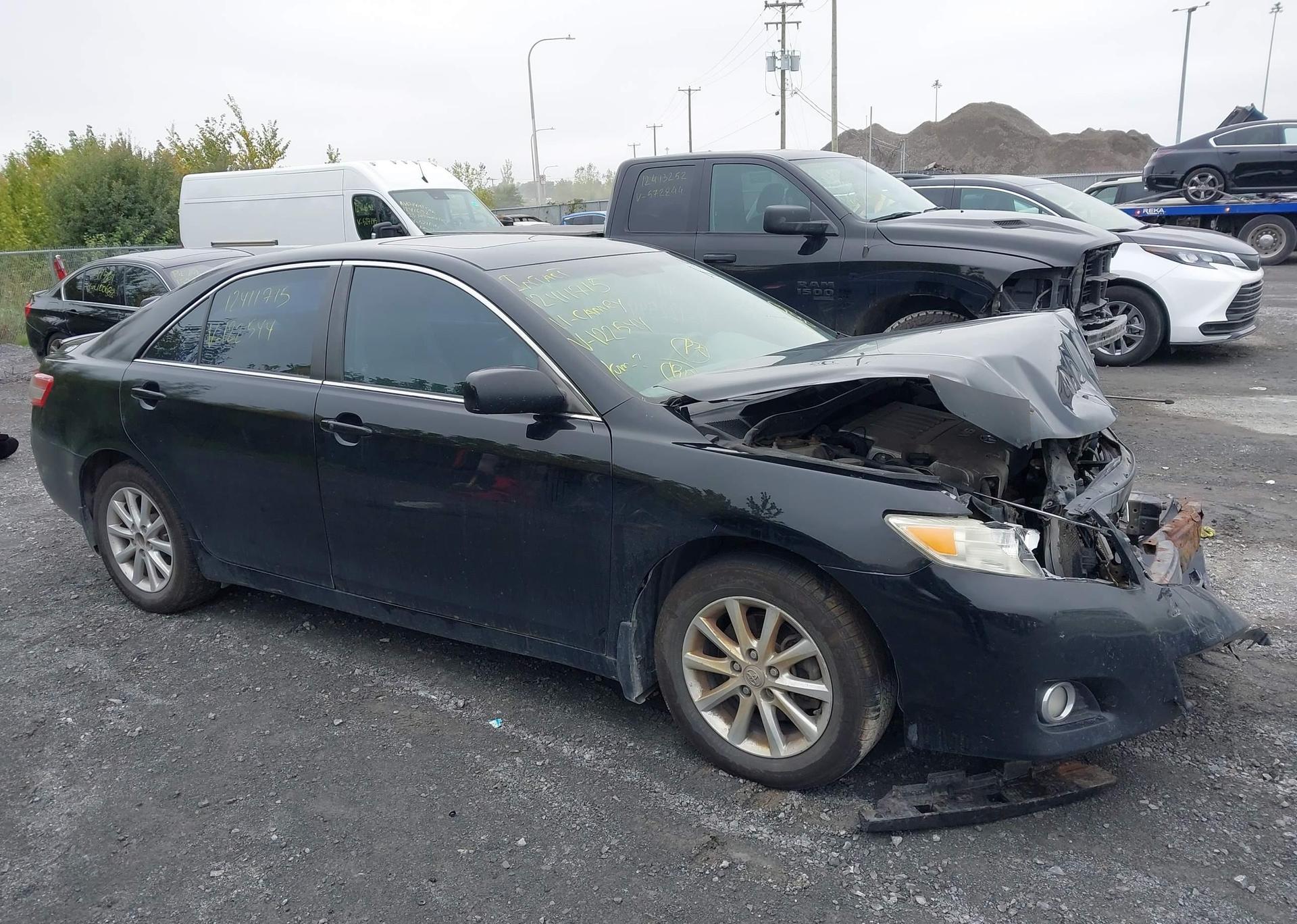 2011 TOYOTA CAMRY