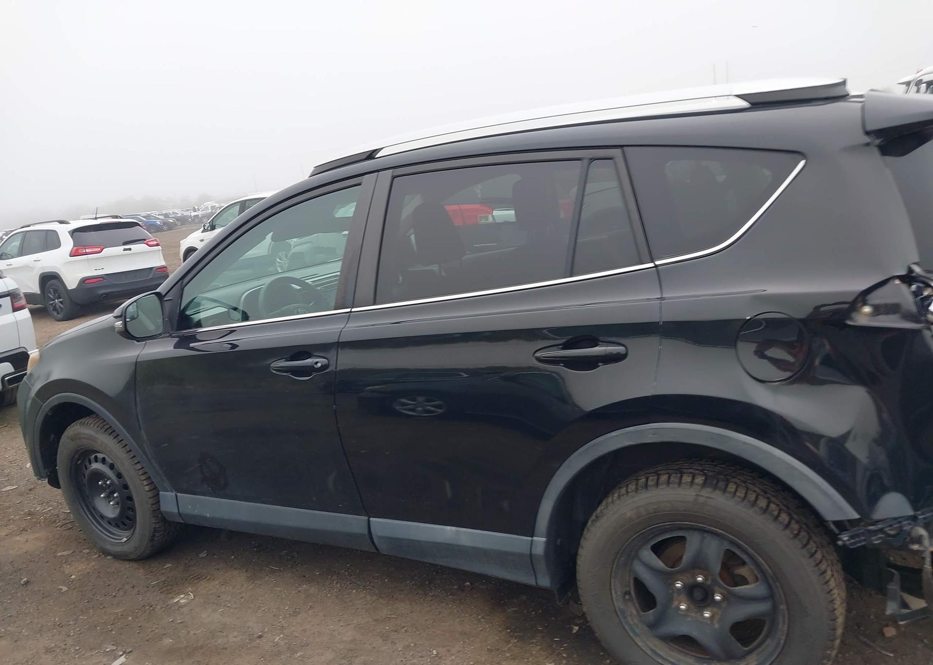 2016 TOYOTA RAV4 LE