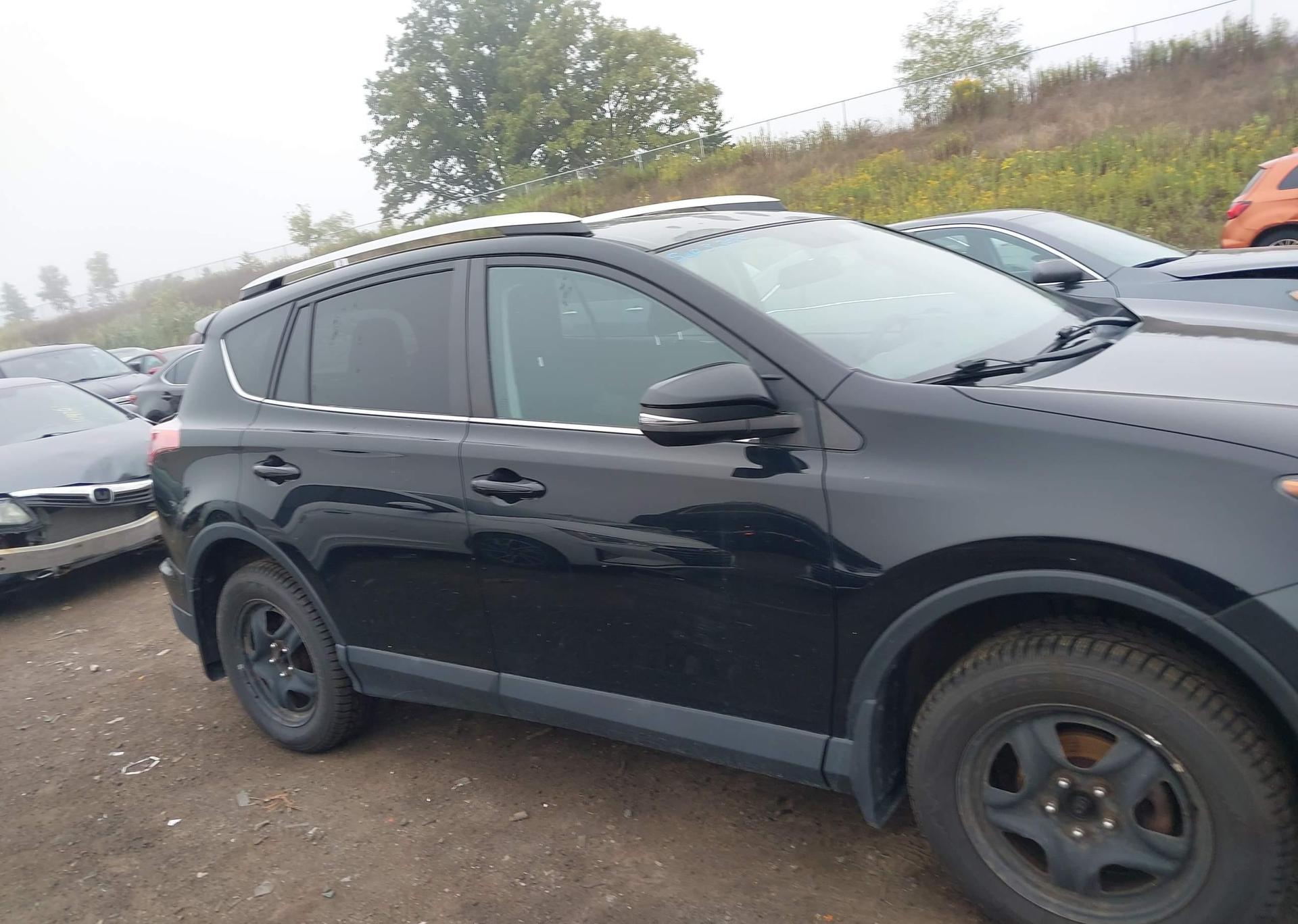 2016 TOYOTA RAV4 LE