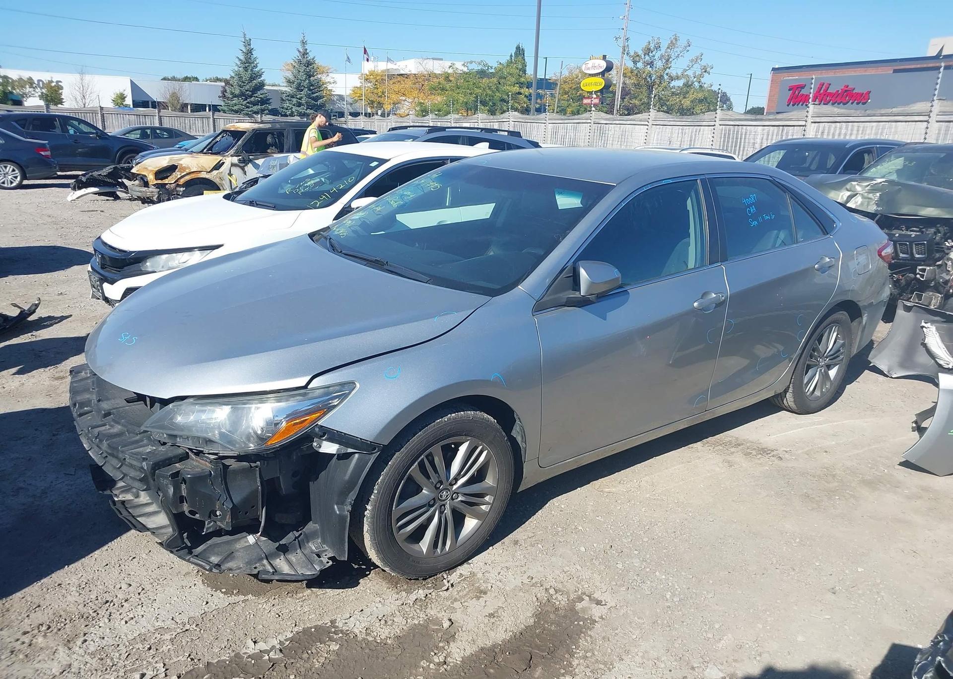 2016 TOYOTA CAMRY LE