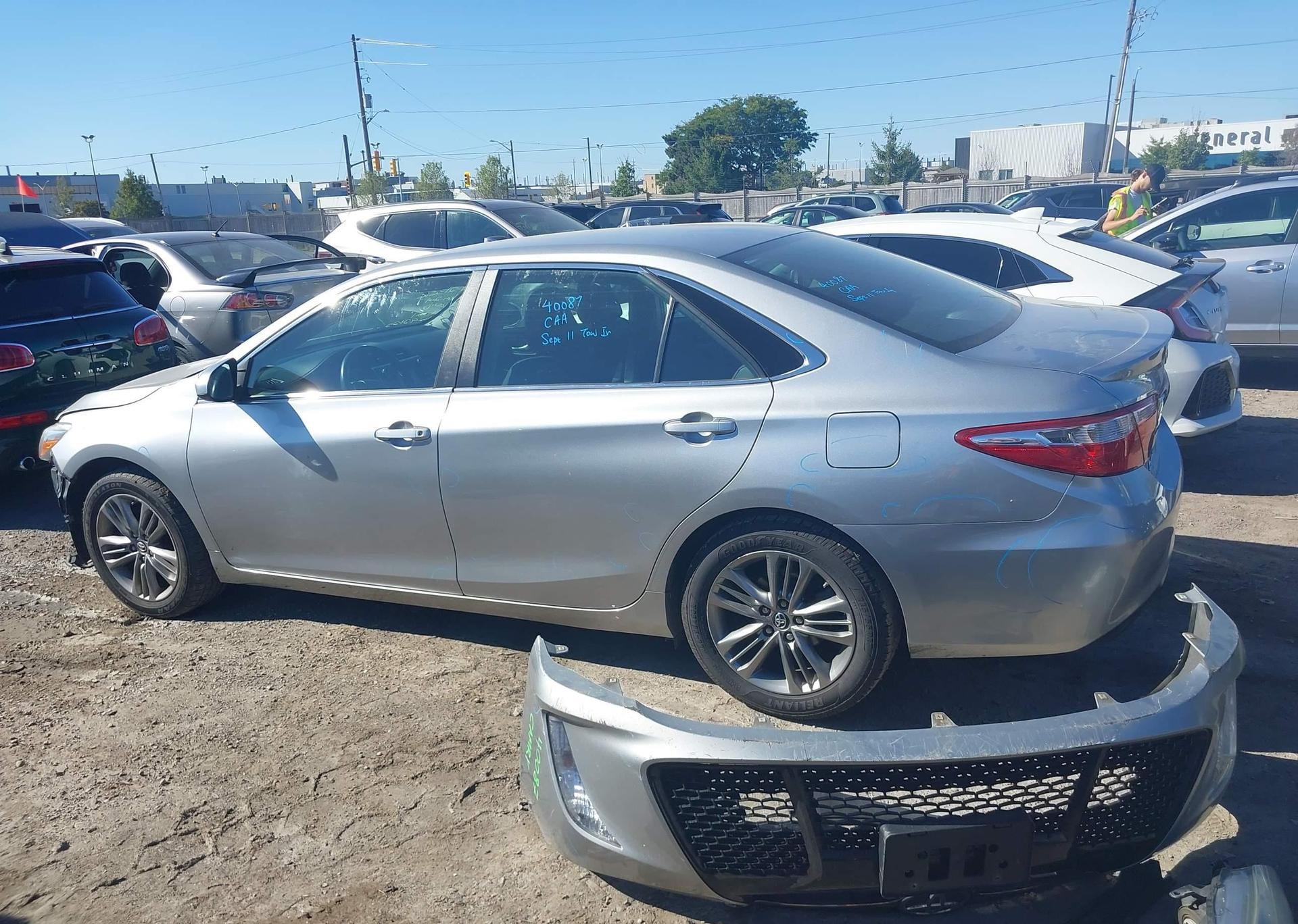 2016 TOYOTA CAMRY LE