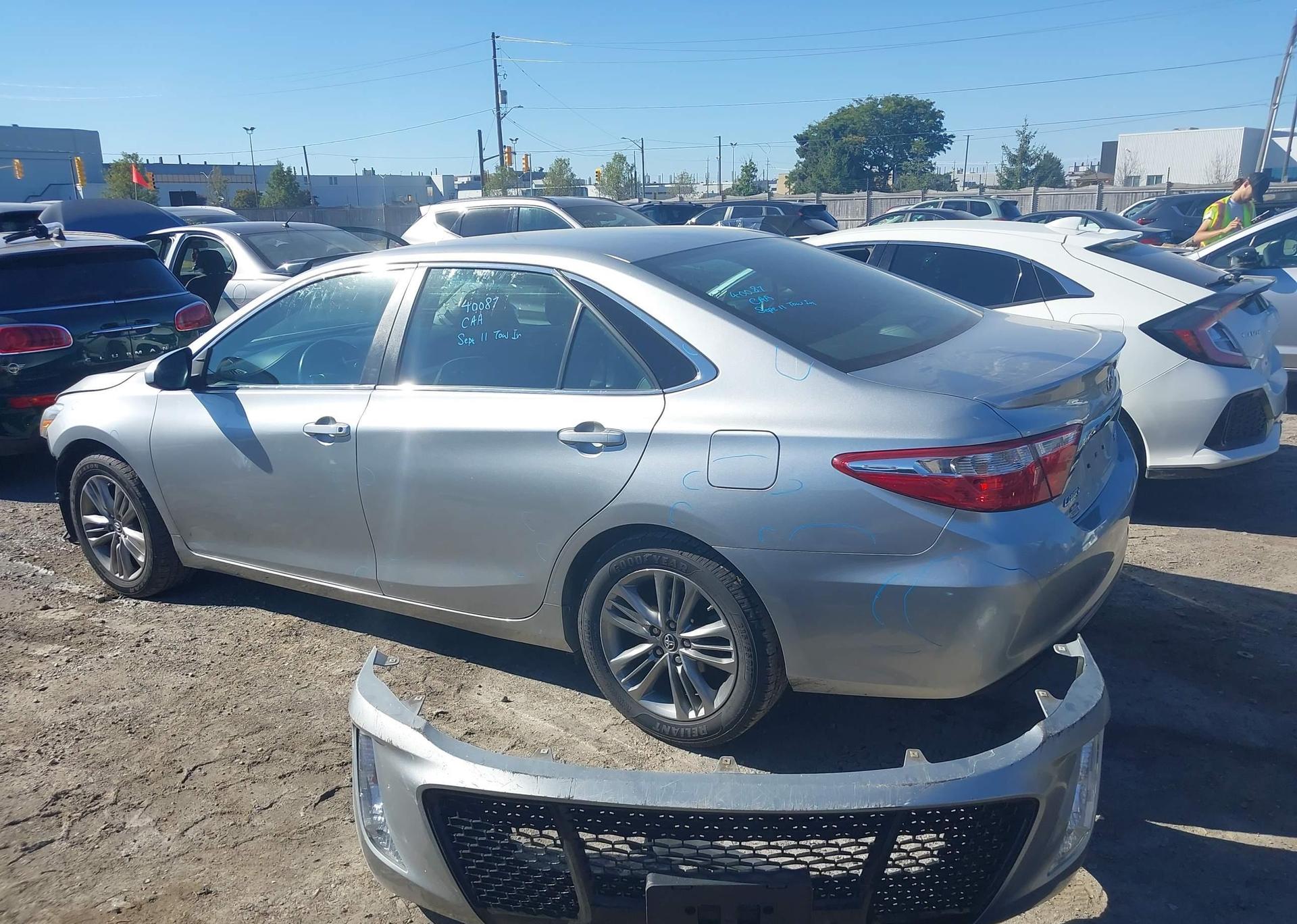 2016 TOYOTA CAMRY LE