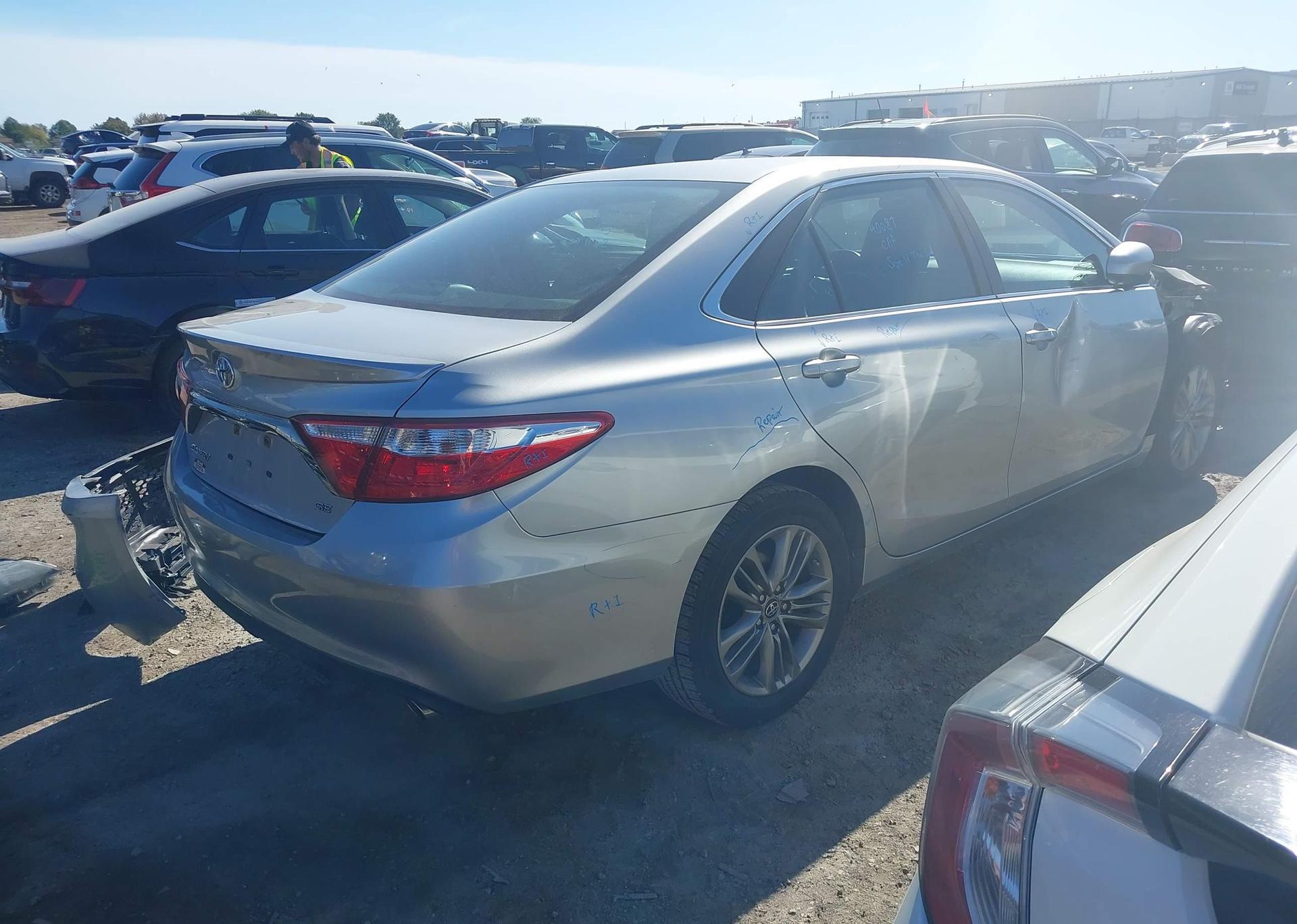 2016 TOYOTA CAMRY LE