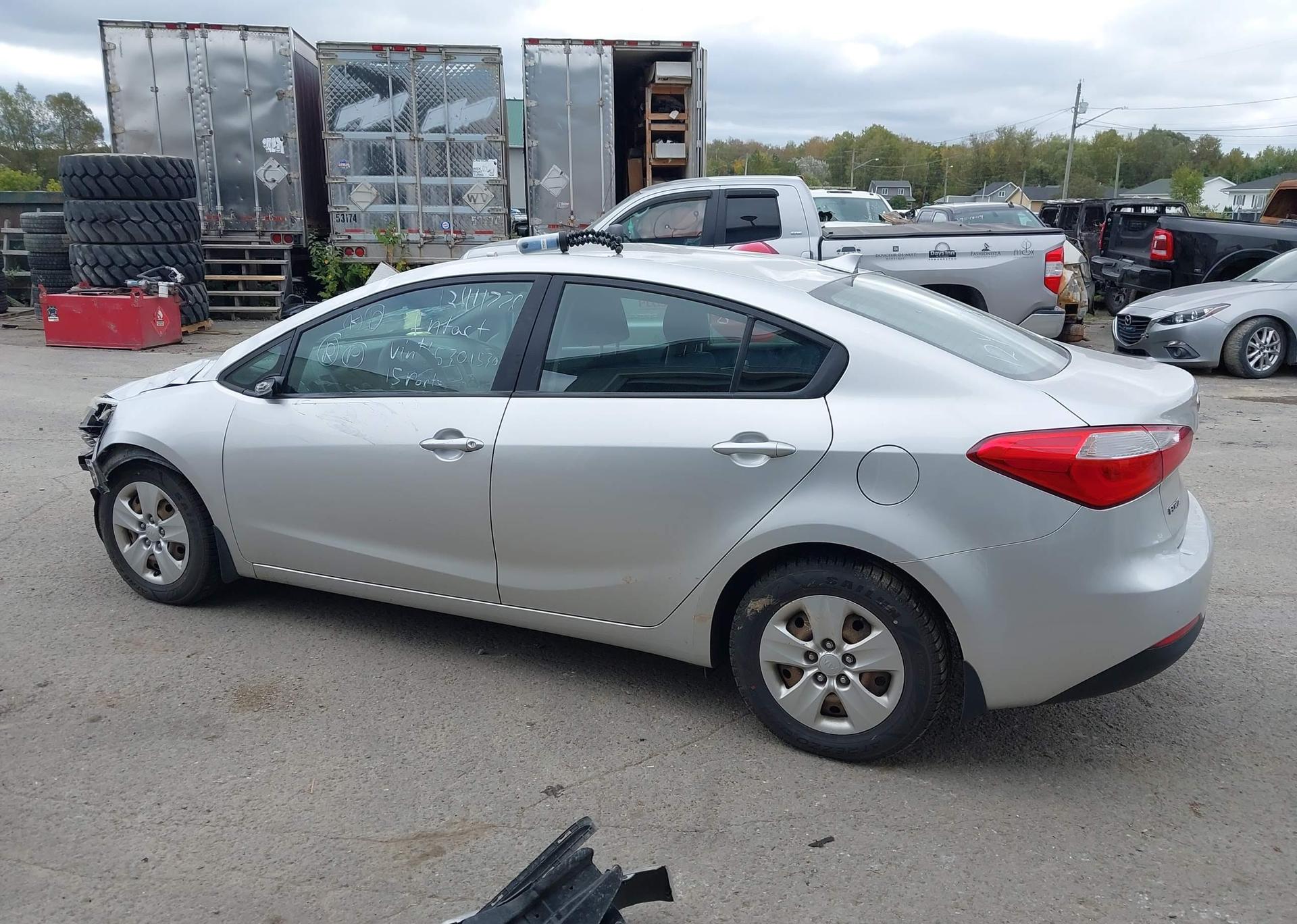 2015 KIA FORTE LX