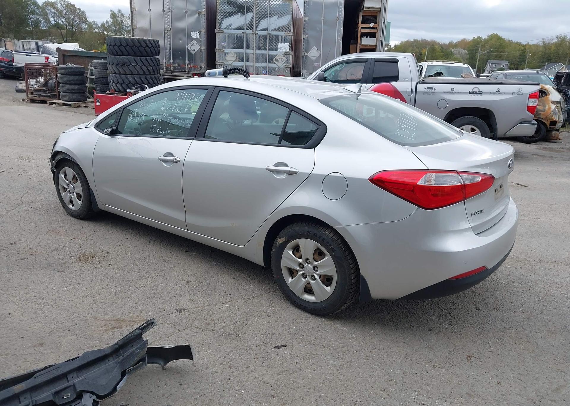 2015 KIA FORTE LX