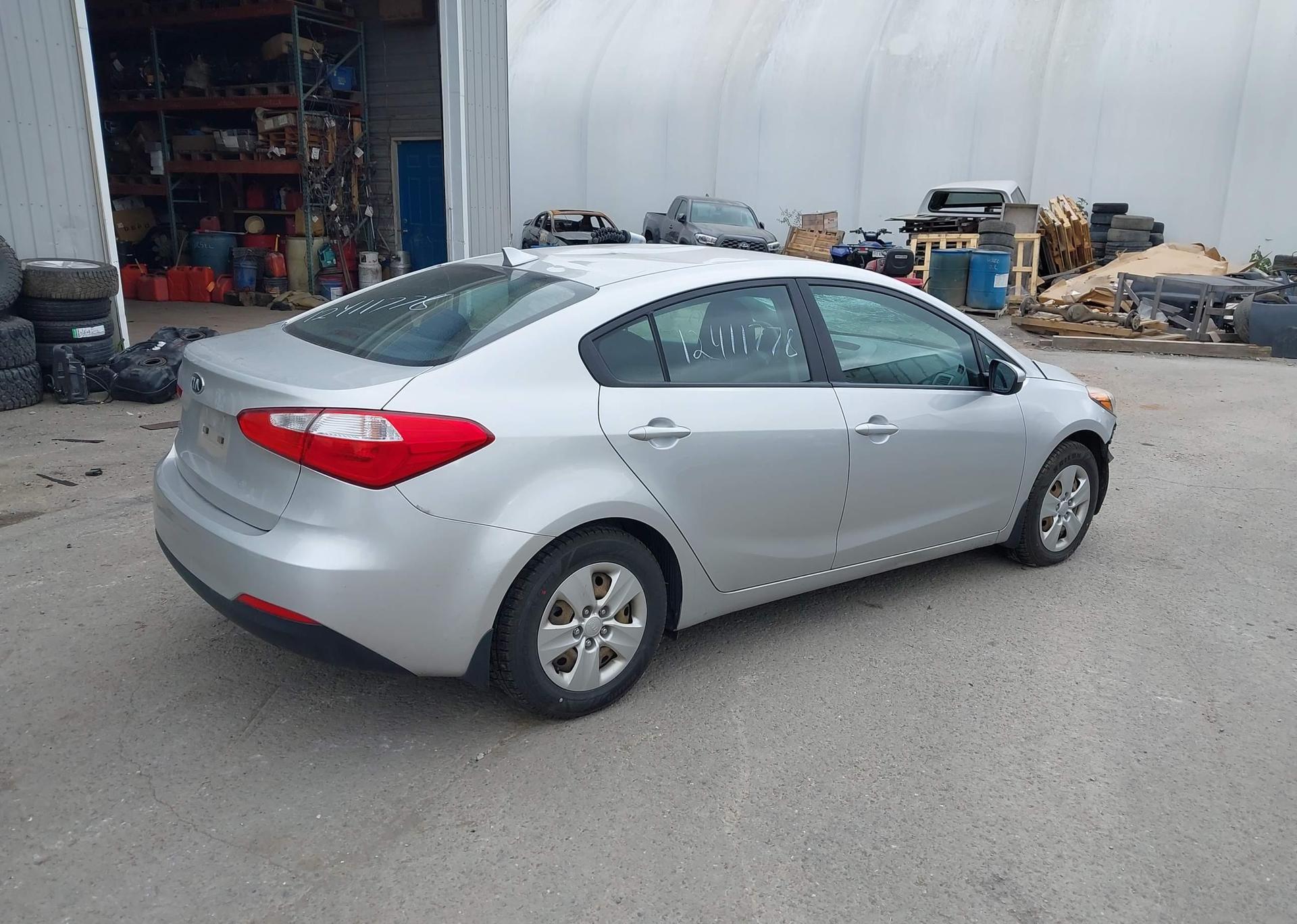 2015 KIA FORTE LX