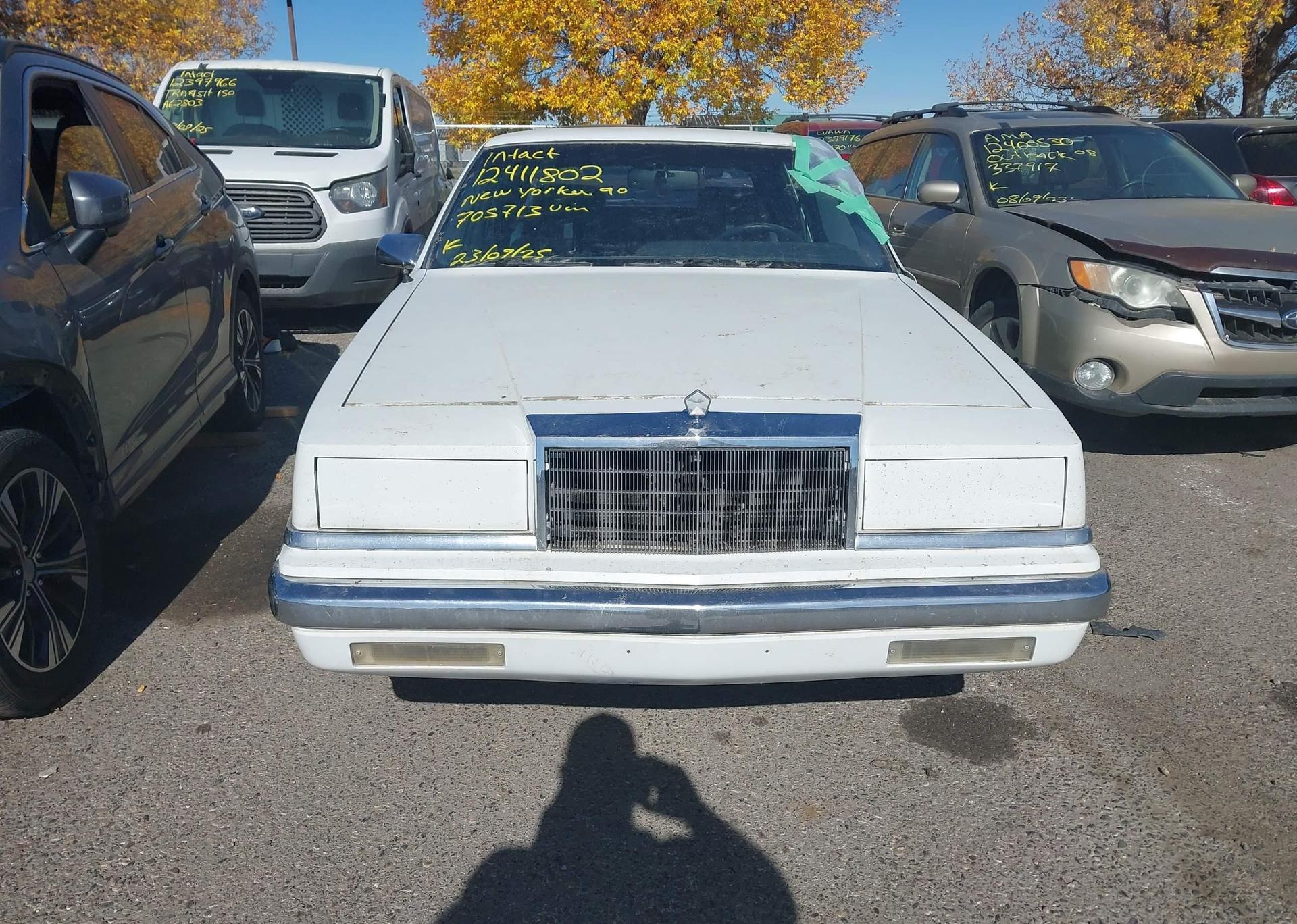 1990 CHRYSLER NEW YORKER FIFTH AVENUE
